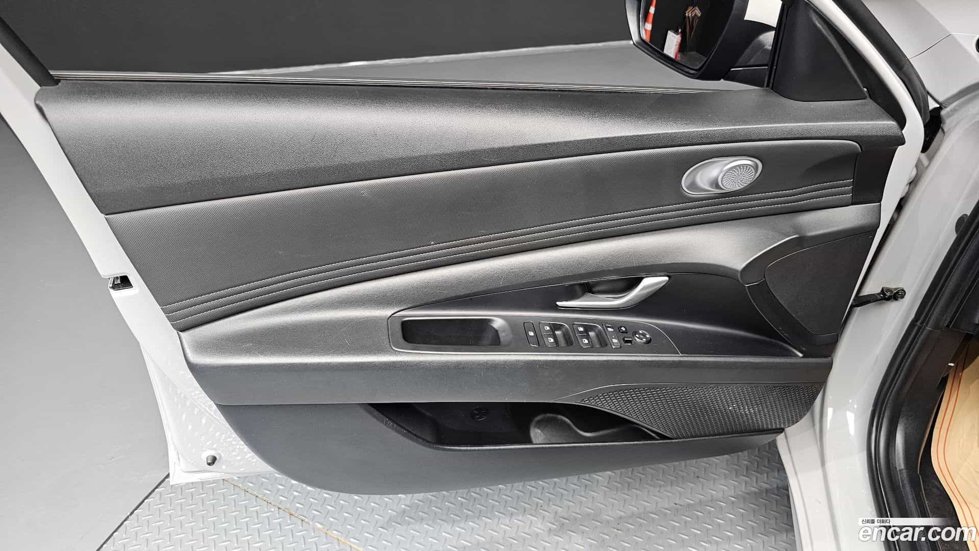 AVANTE Hyundai 2020.11-INNER-034