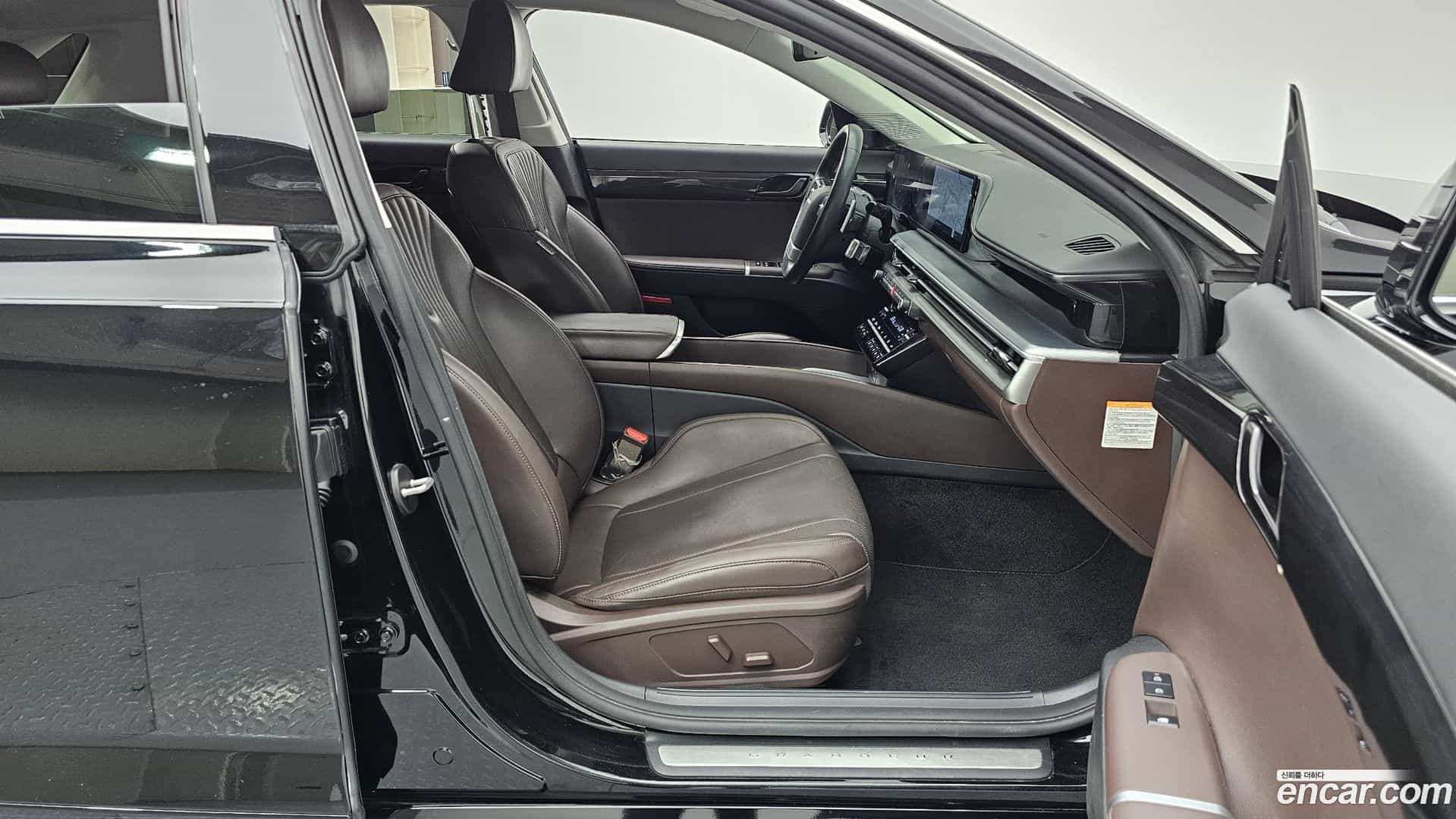 Grandeur Hyundai 2023.7-OPTION-015