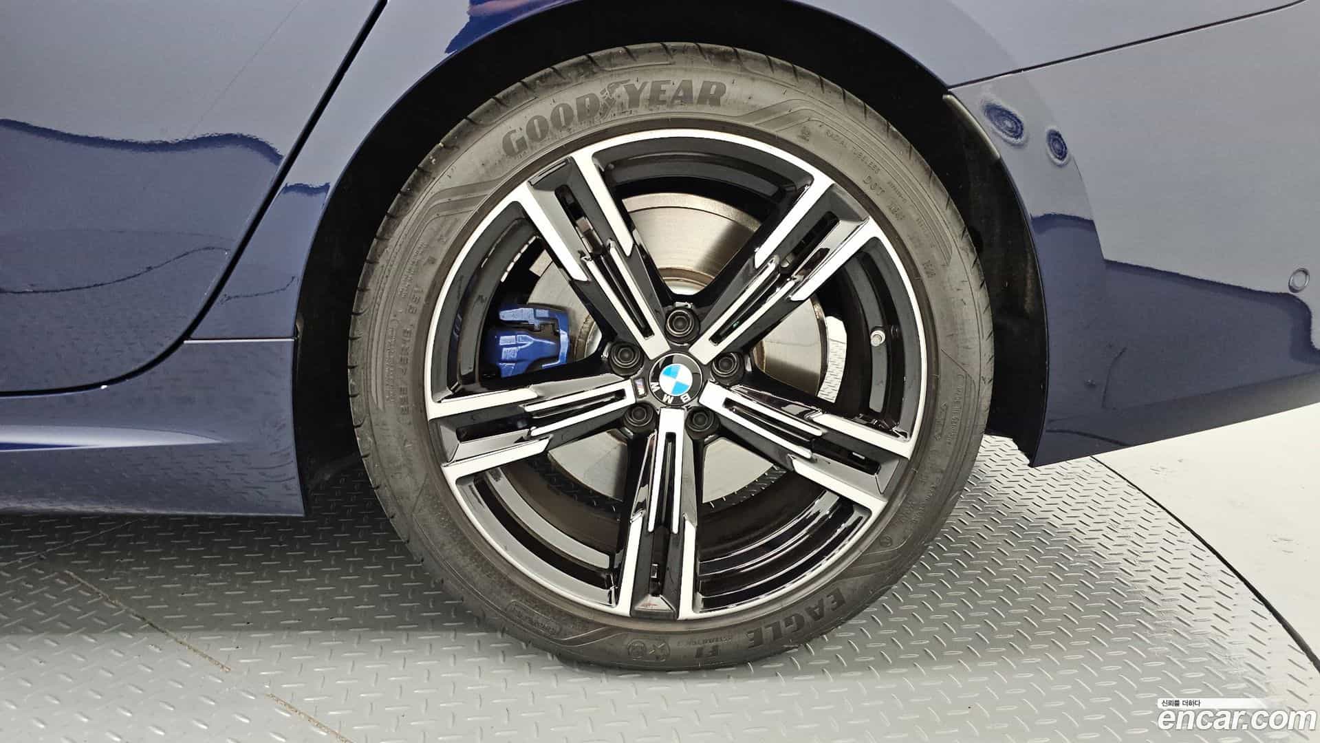 3-Series BMW 2025.9-OUTER-031