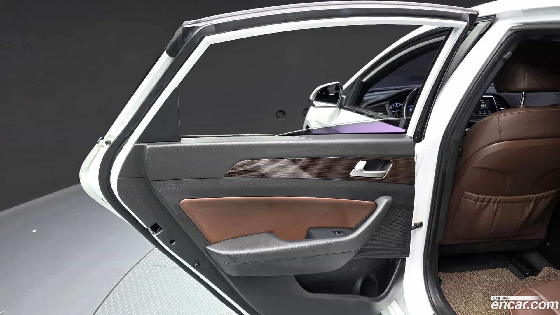 Sonata Hyundai 2017.9-INNER-035
