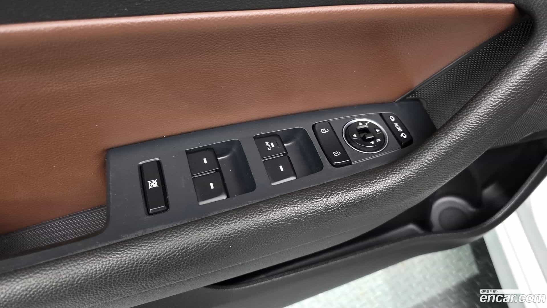 Sonata Hyundai 2017.9-OPTION-041