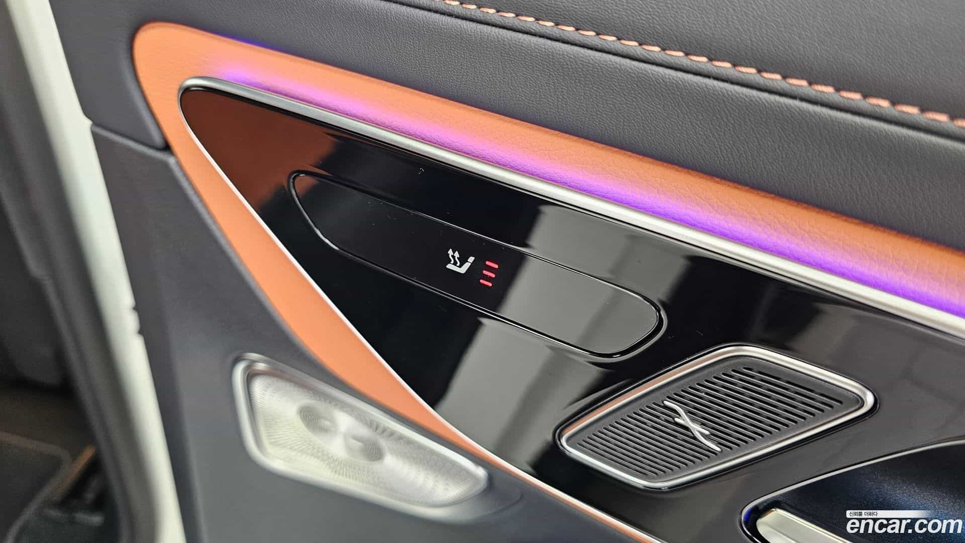 GLC-Class Mercedes-Benz 2025.5-OPTION-023