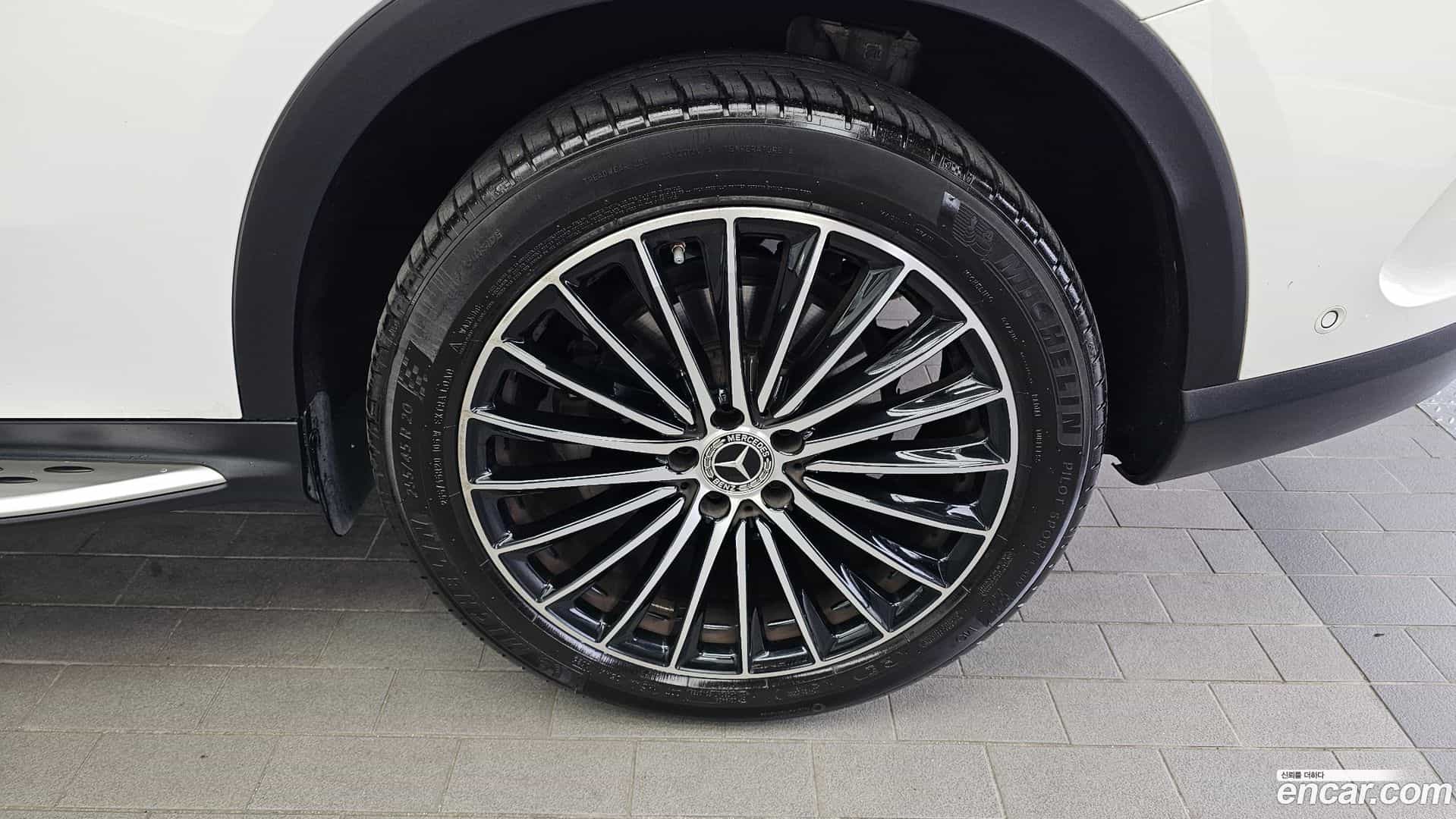 GLC-Class Mercedes-Benz 2025.5-OUTER-031