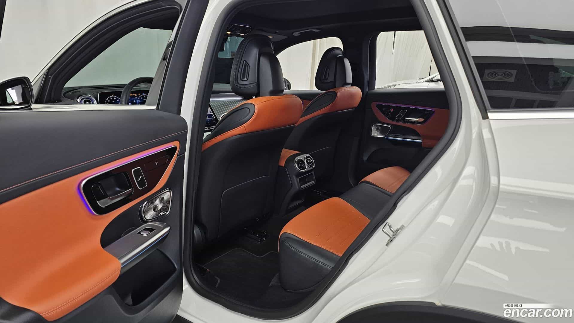 GLC-Class Mercedes-Benz 2025.5-INNER-036