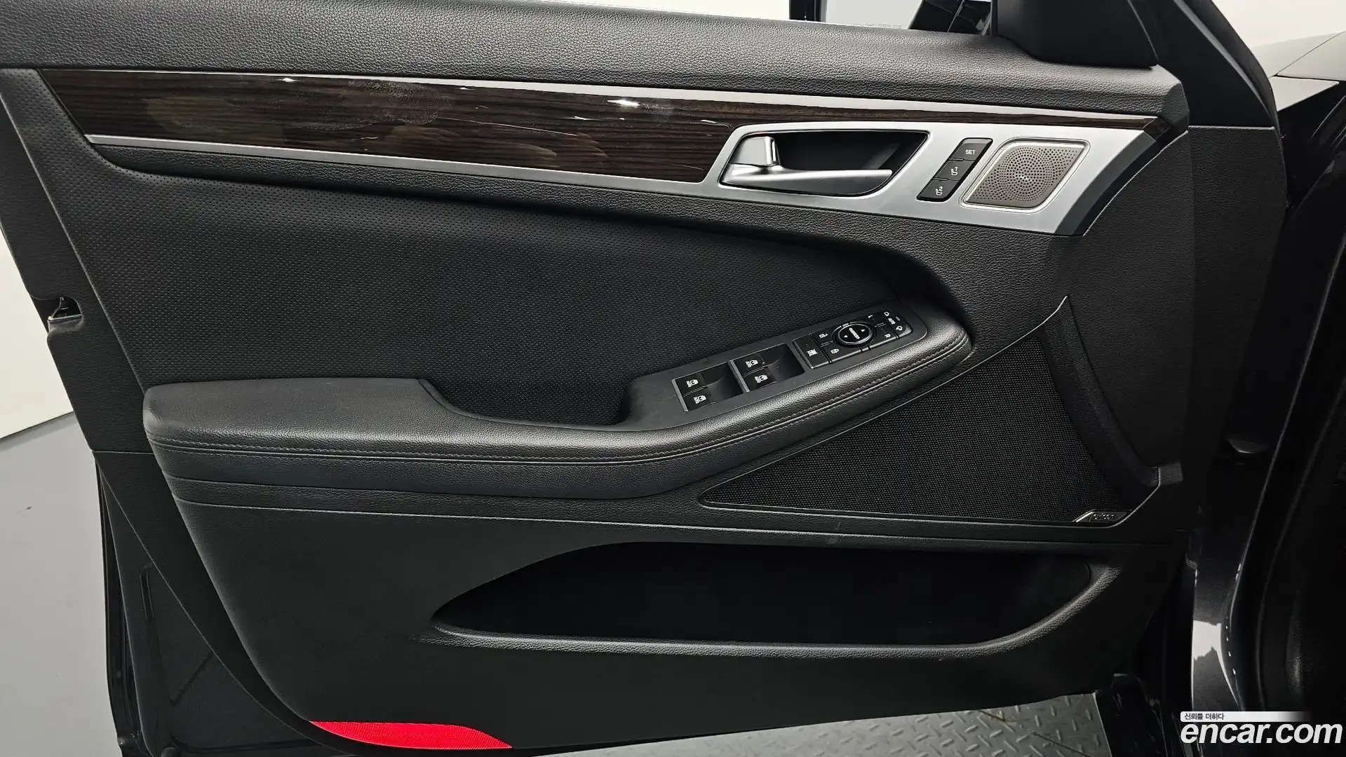 G80 Genesis 2016.10-INNER-034