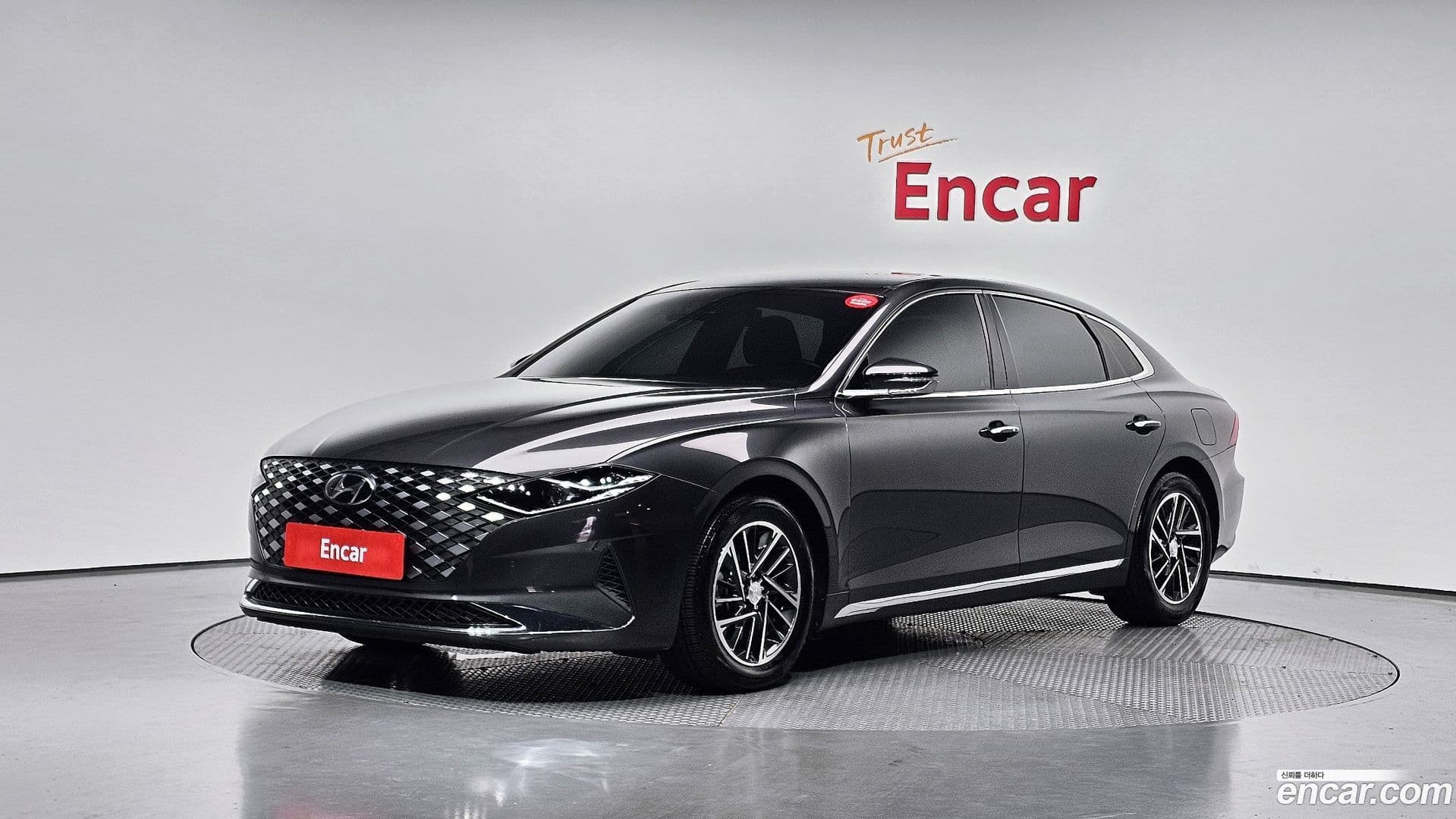 Main__Slider__Photo:Grandeur Hyundai 2021.3-0