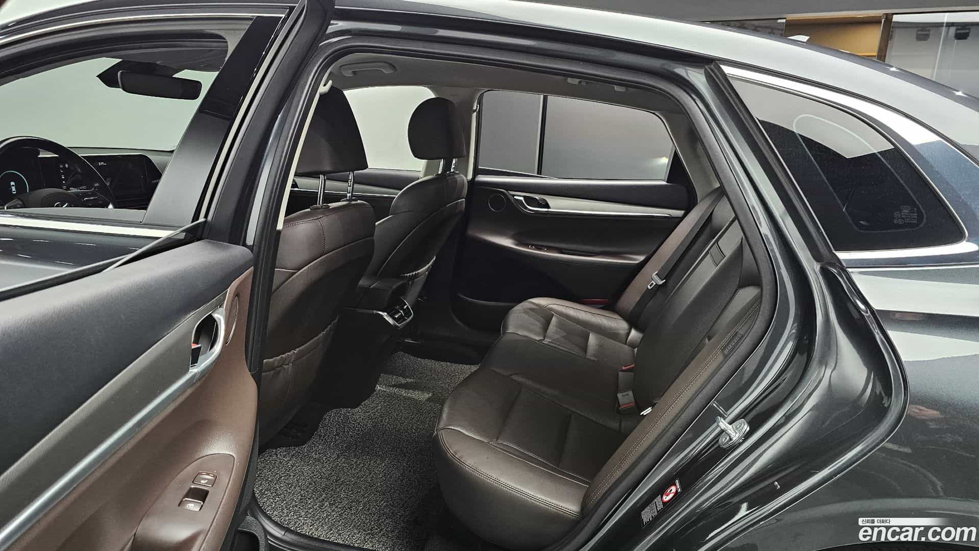 Grandeur Hyundai 2021.3-OPTION-016