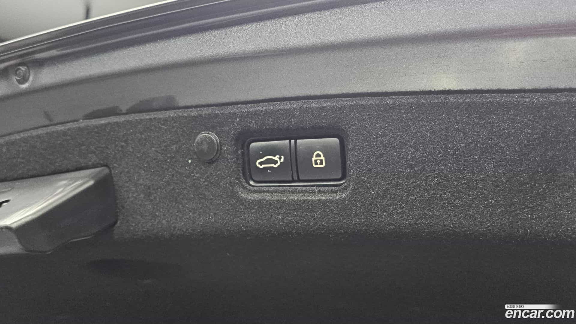 Grandeur Hyundai 2021.3-OPTION-023