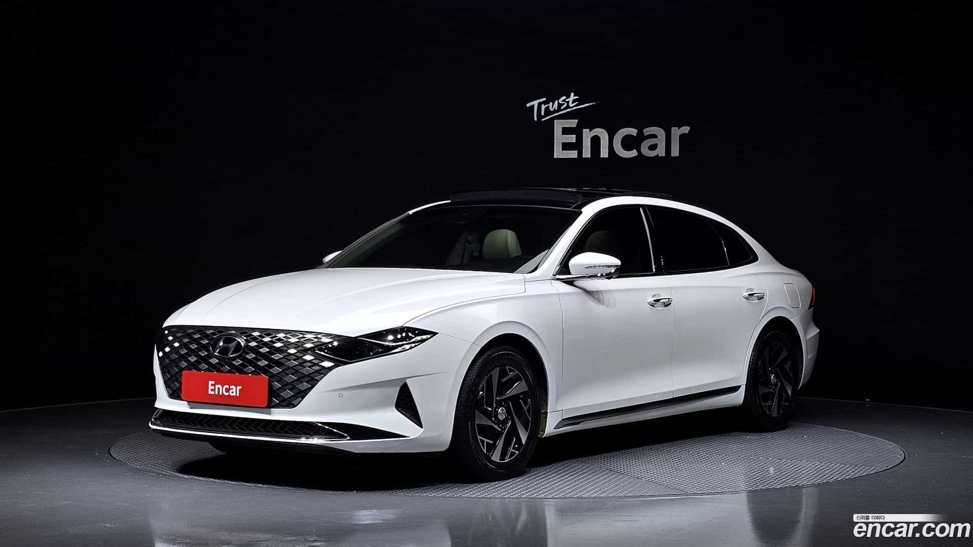 Grandeur Hyundai 2022.2-OUTER-001