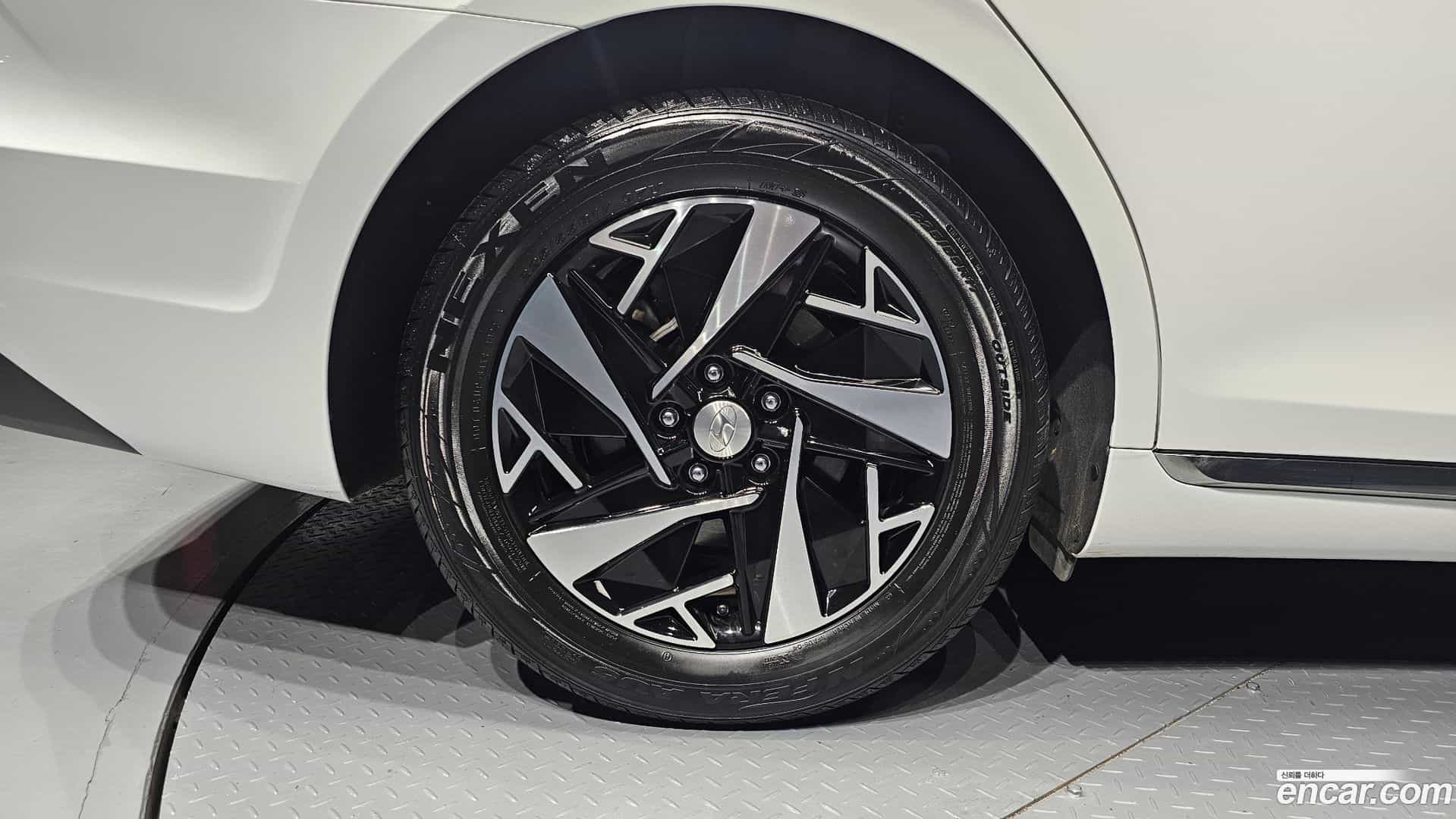 Grandeur Hyundai 2022.2-OUTER-005