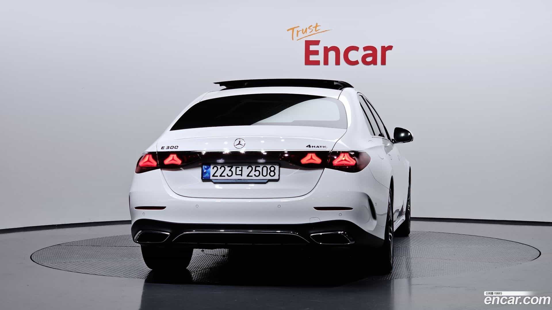 E-Class Mercedes-Benz 2024.5-OUTER-004