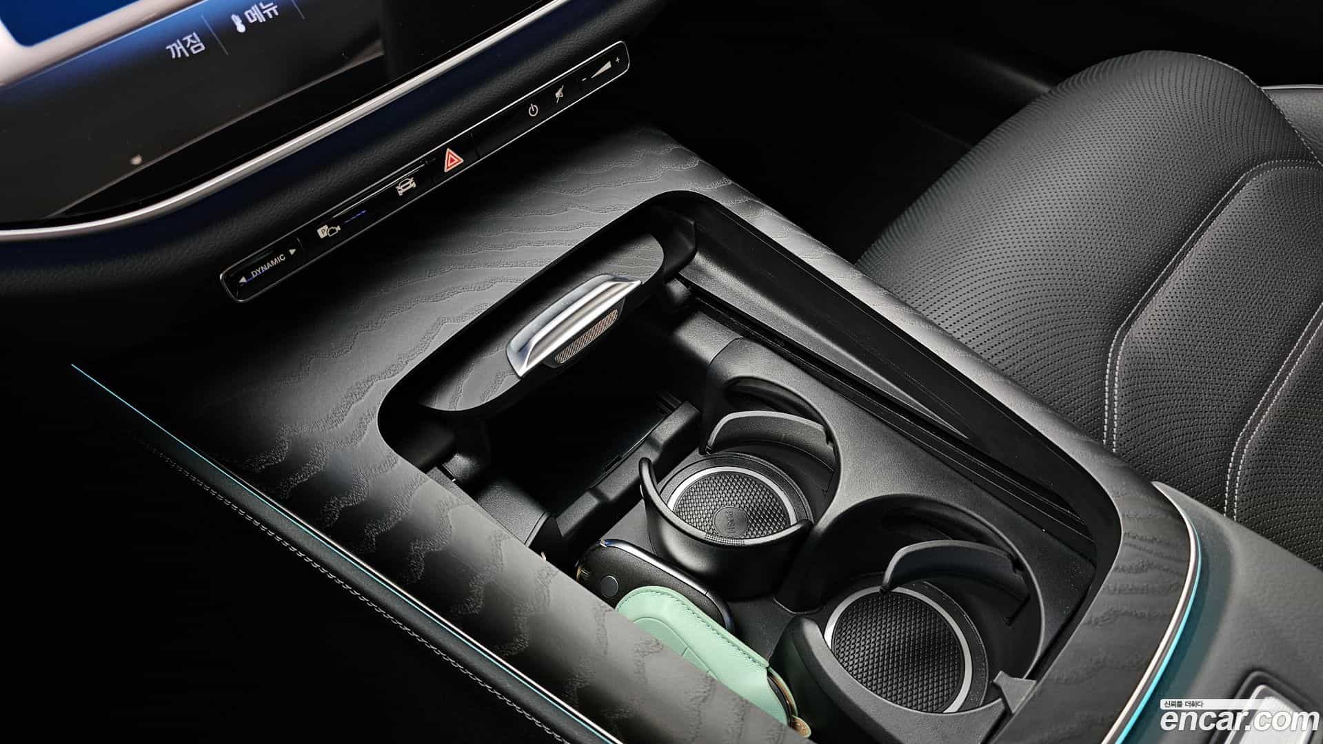 E-Class Mercedes-Benz 2024.5-OPTION-040