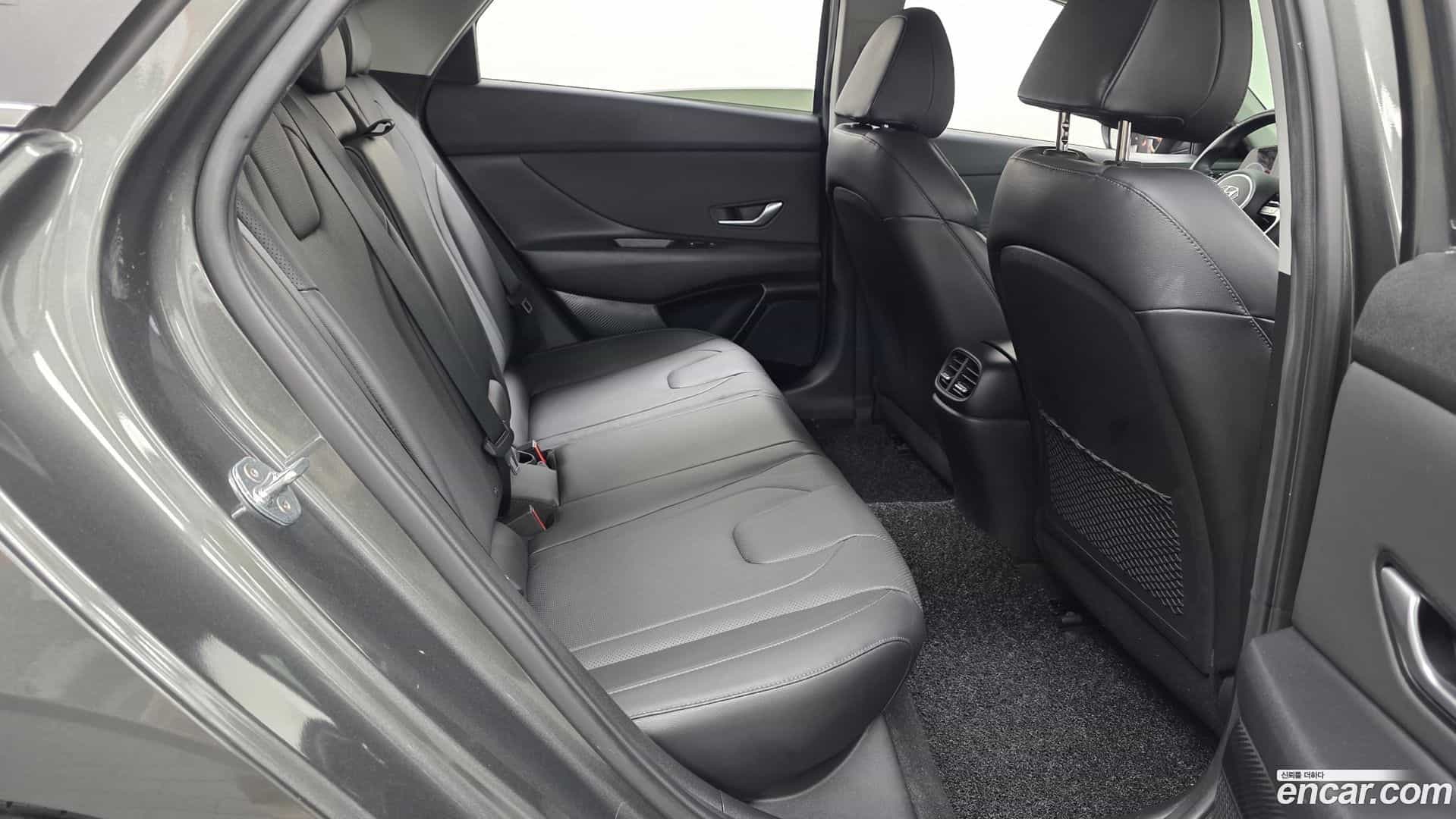 AVANTE Hyundai 2020.5-OPTION-015