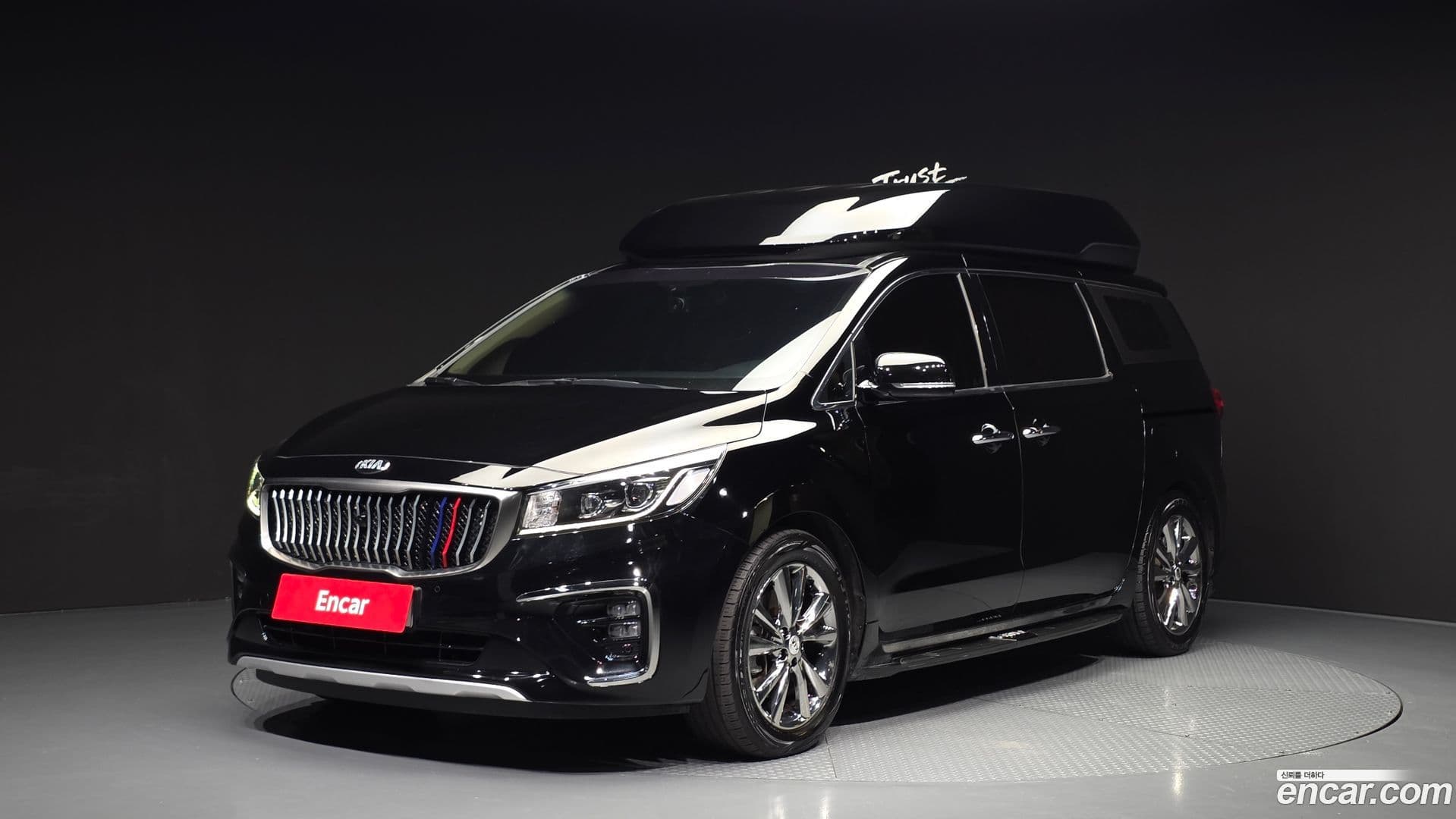 Main__Slider__Photo:Canival Kia 2018.11-0