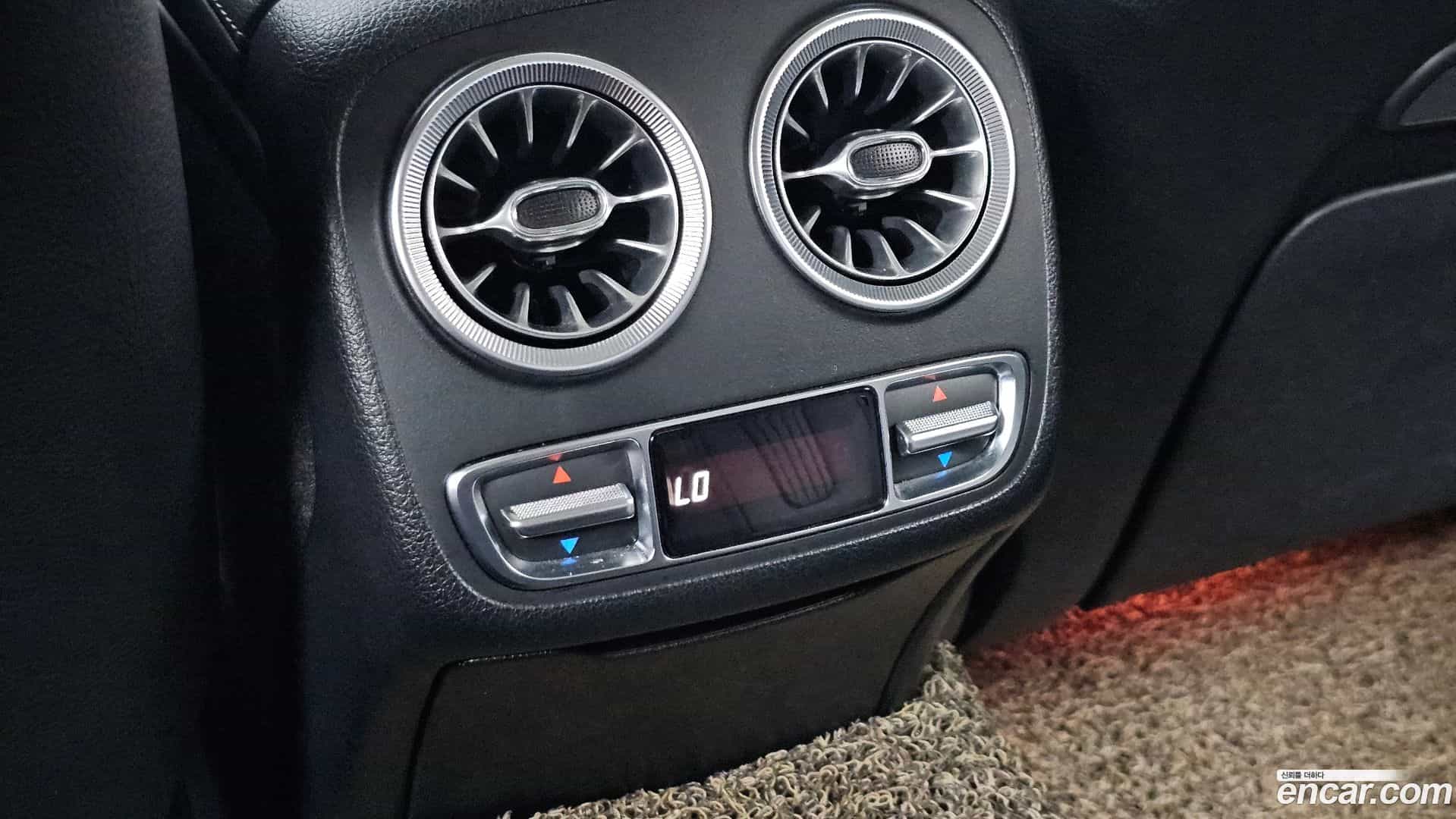 CLS-Class Mercedes-Benz 2018.11-OPTION-046