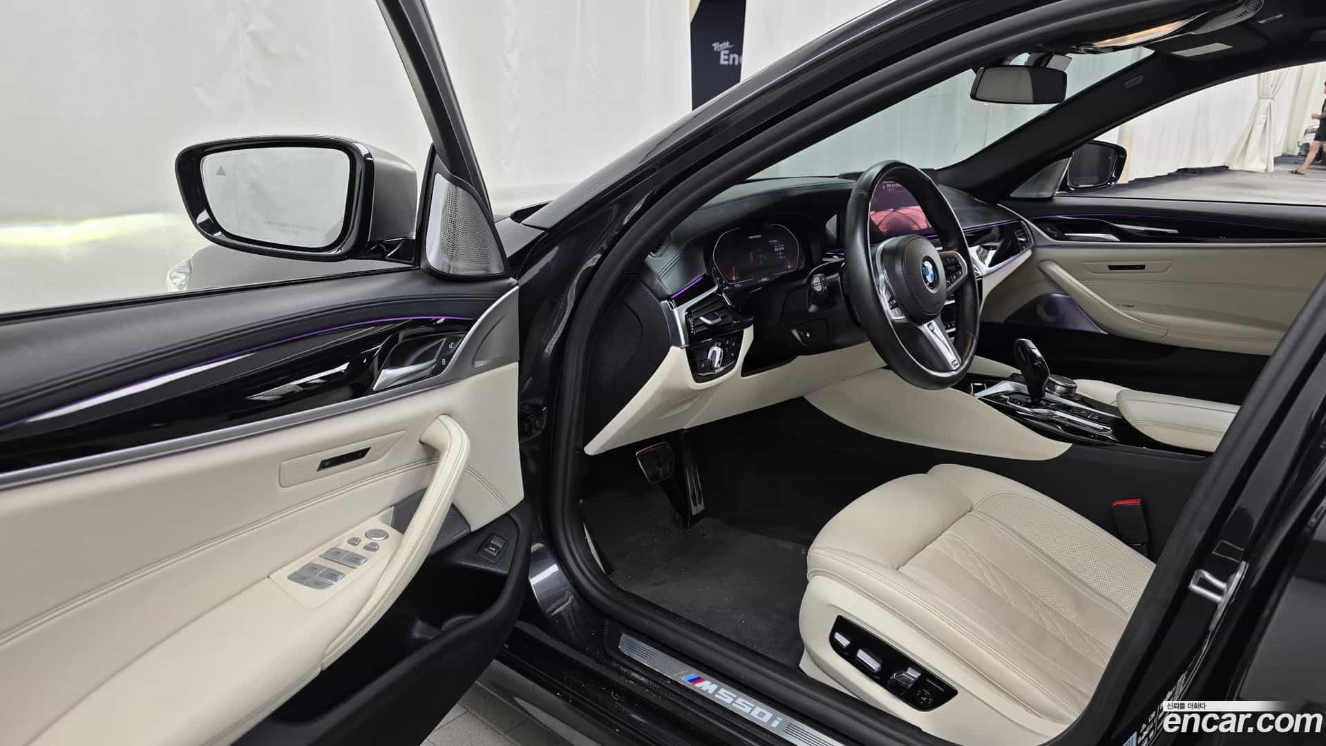 5-Series BMW 2022.10-INNER-010