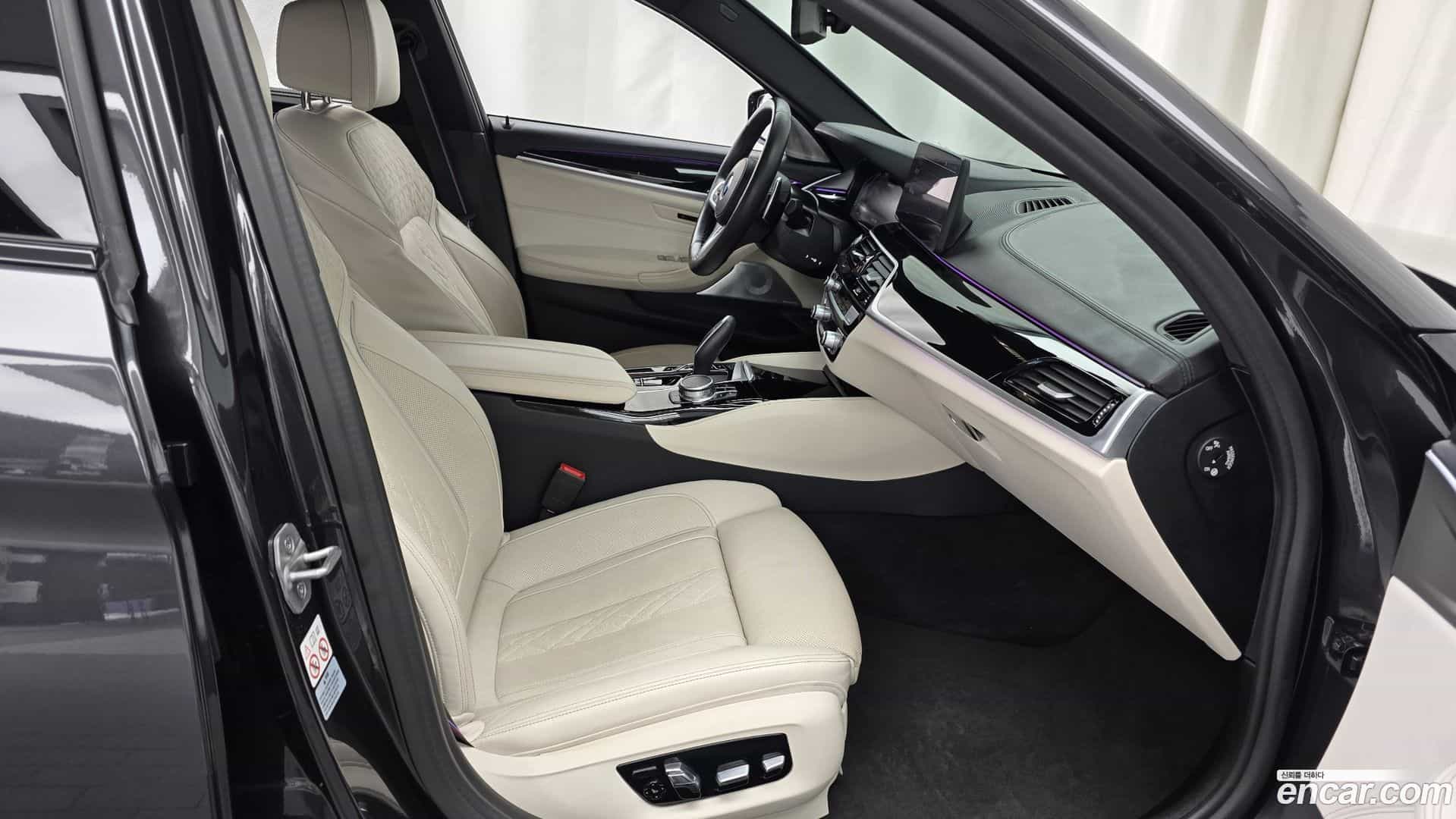 5-Series BMW 2022.10-INNER-036