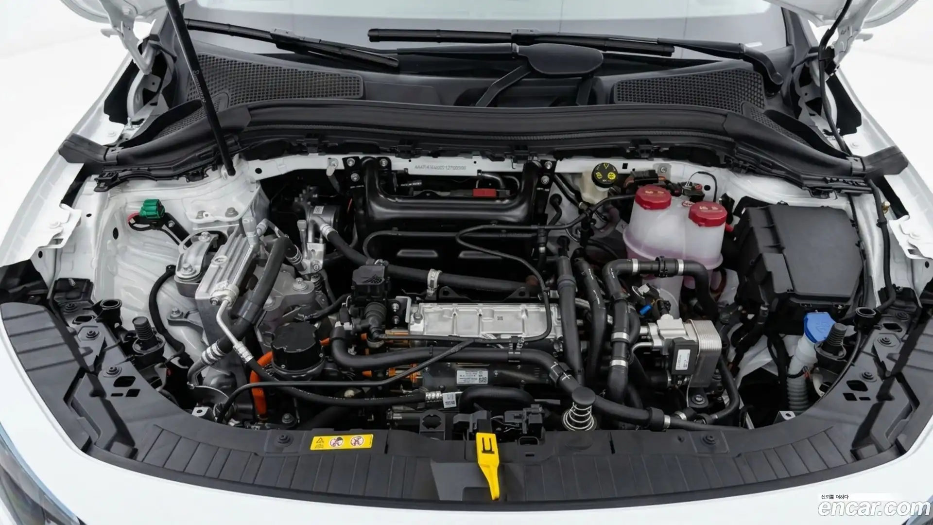 EQA Mercedes-Benz 2025.7-OUTER-006