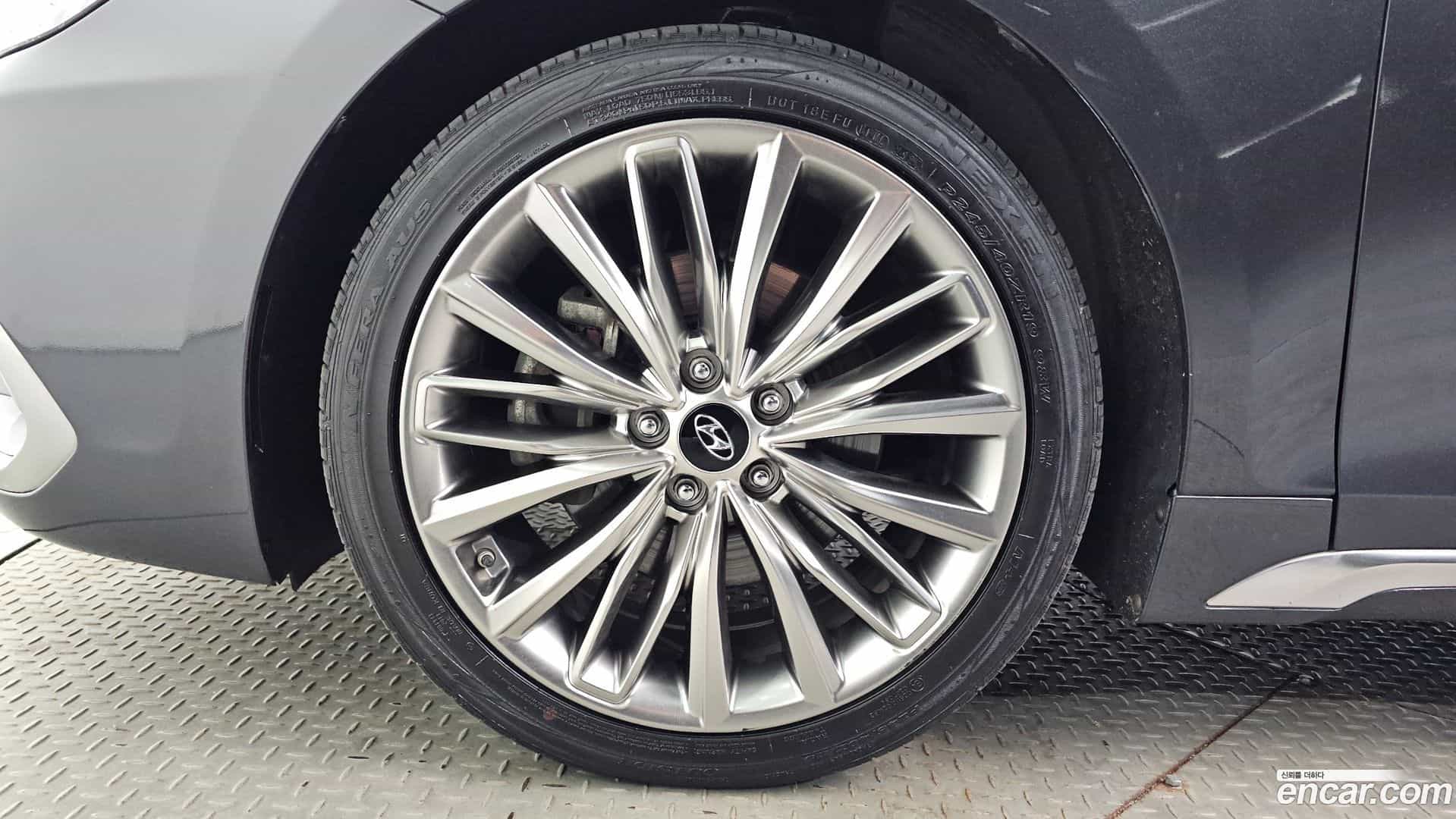 Grandeur Hyundai 2018.0-OUTER-005