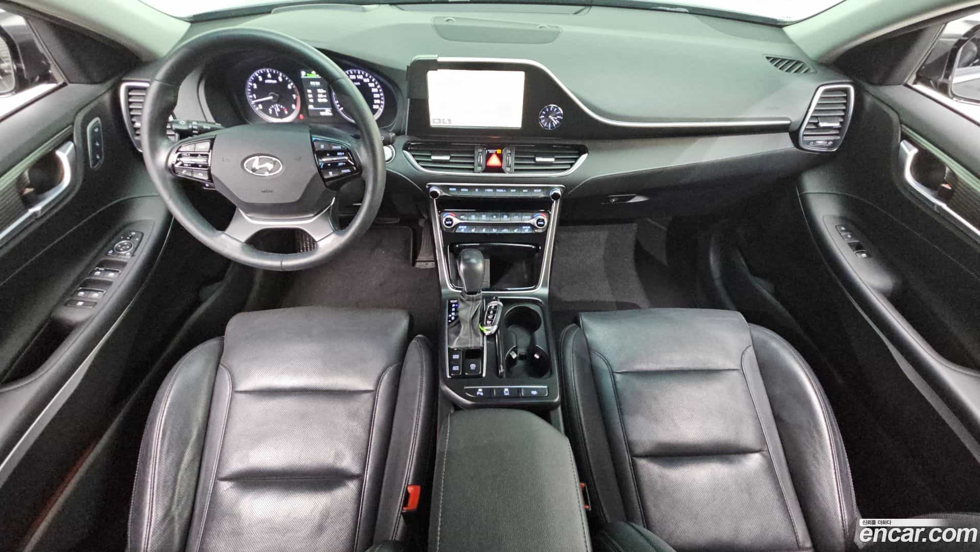 Grandeur Hyundai 2018.0-INNER-007