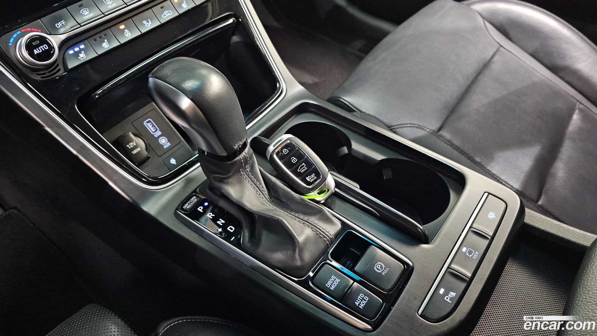Grandeur Hyundai 2018.0-INNER-009