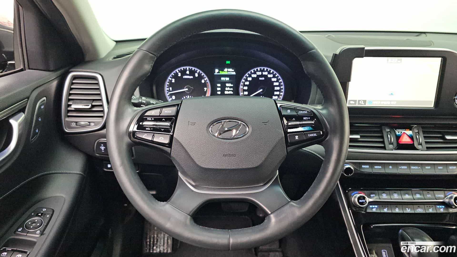 Grandeur Hyundai 2018.0-OPTION-018