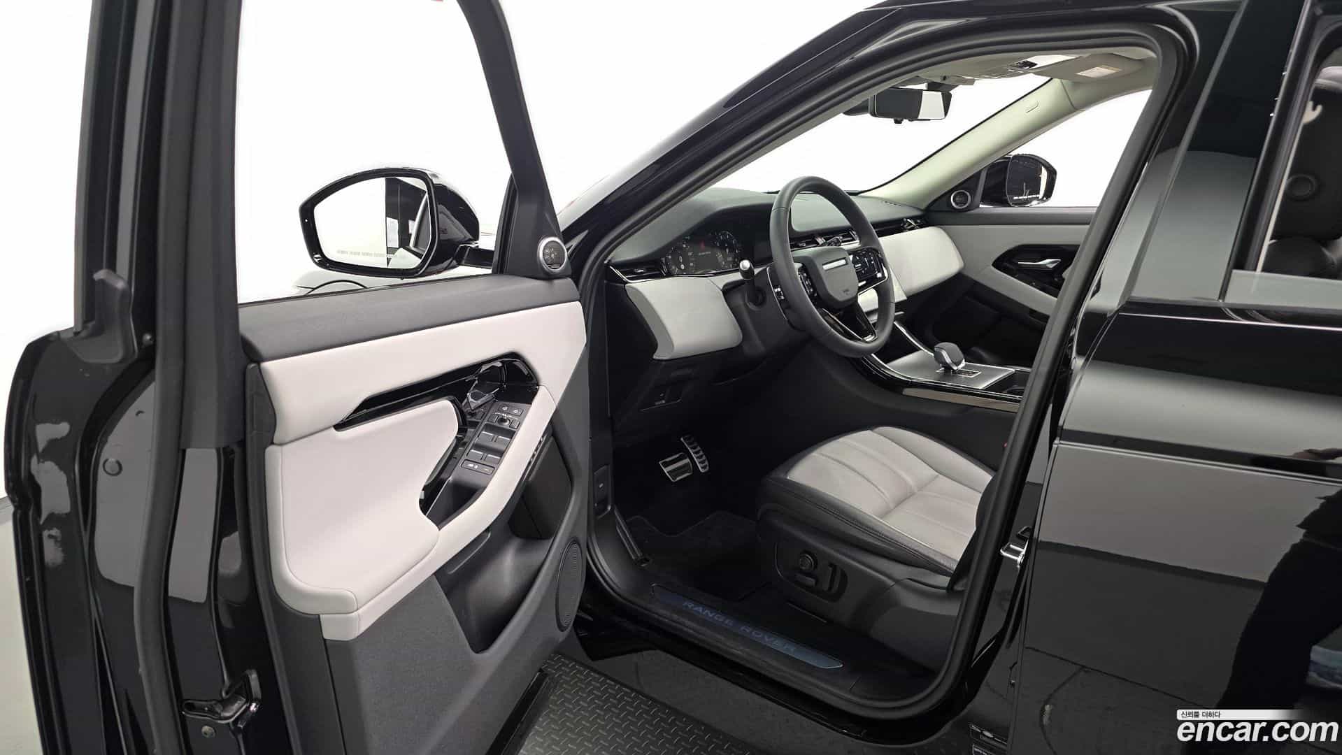 Range Rover Evoque Land Rover 2025.5-INNER-010