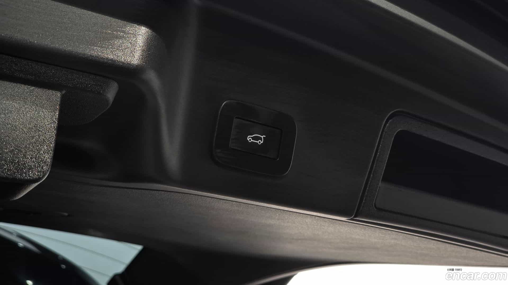 Range Rover Evoque Land Rover 2025.5-OPTION-024