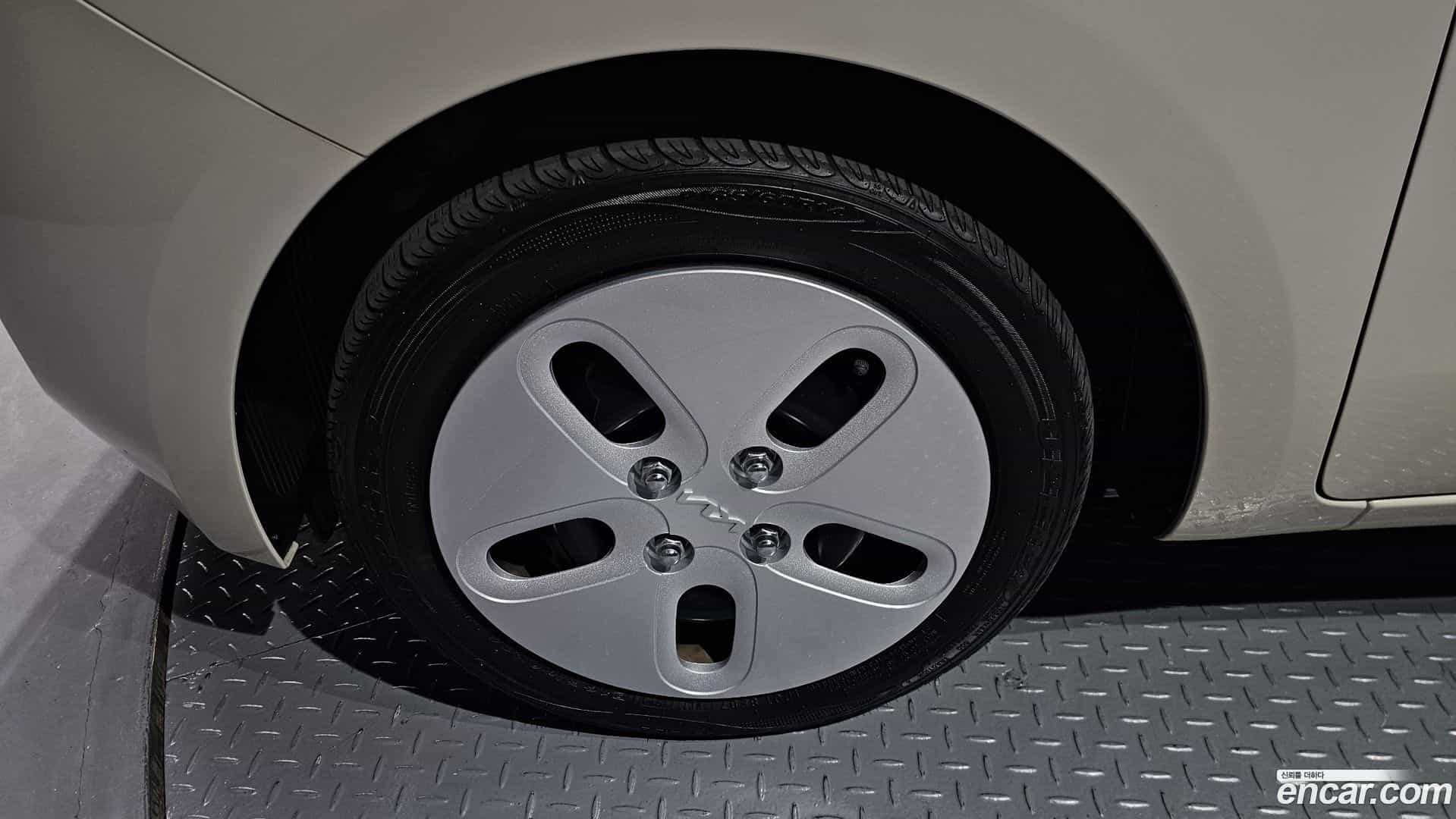 RAY Kia 2023.6-OUTER-005