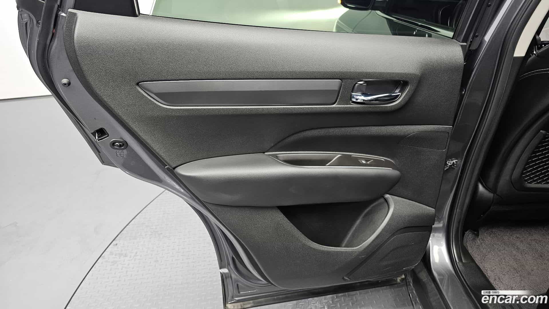 QM6 Renault Korea 2024.0-INNER-035