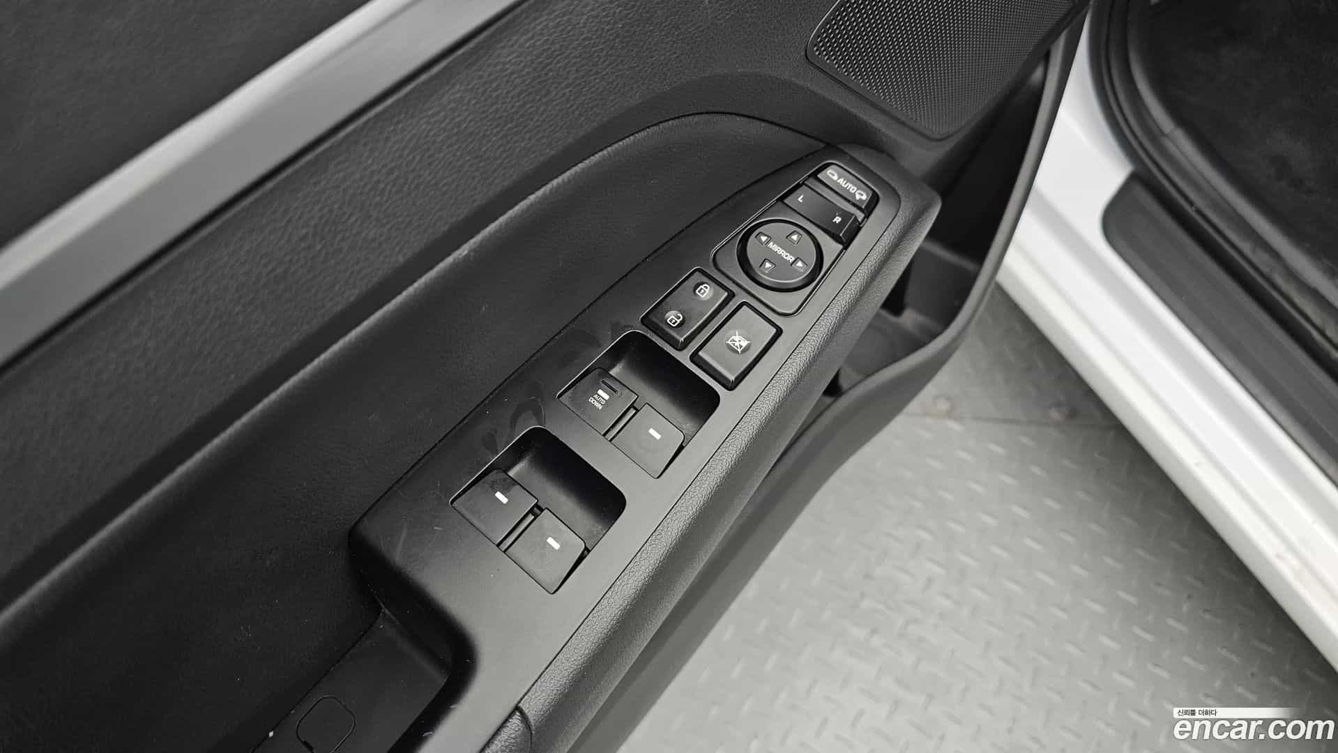AVANTE Hyundai 2020.2-OPTION-018