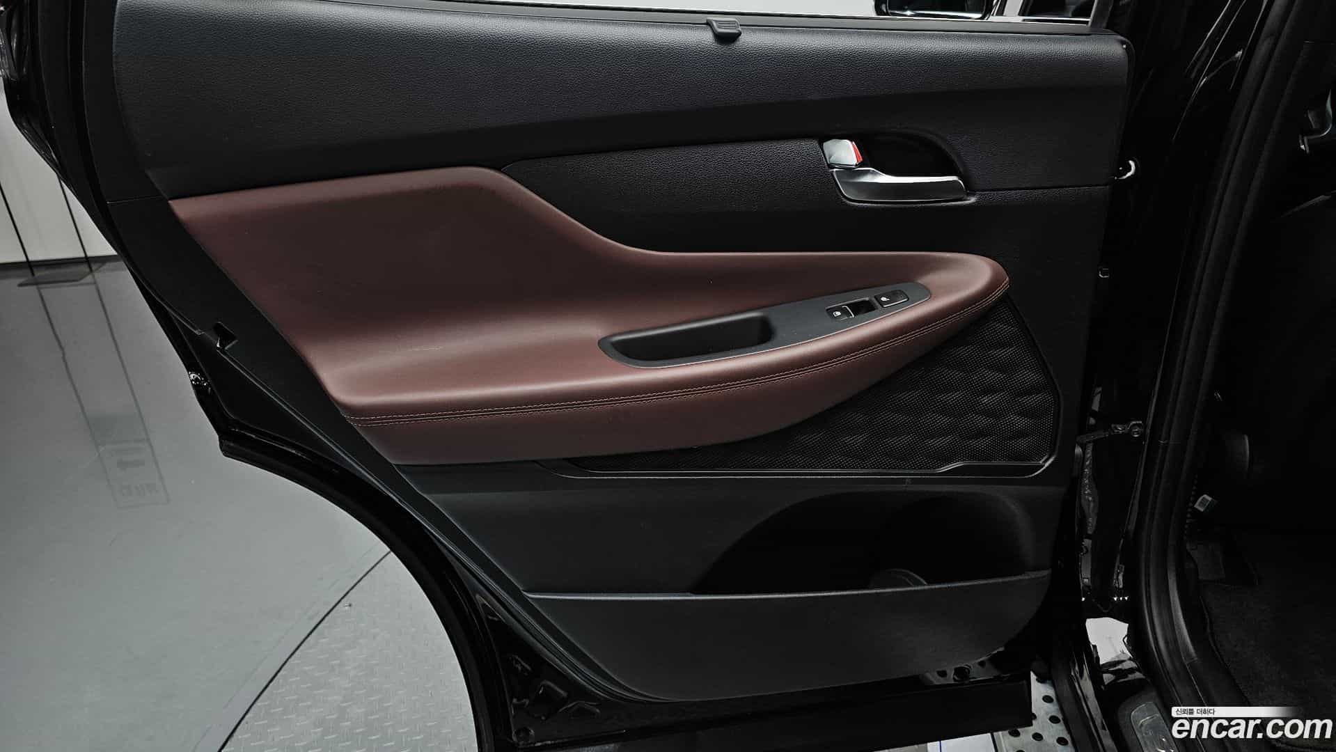 Santafe Hyundai 2018.10-INNER-035