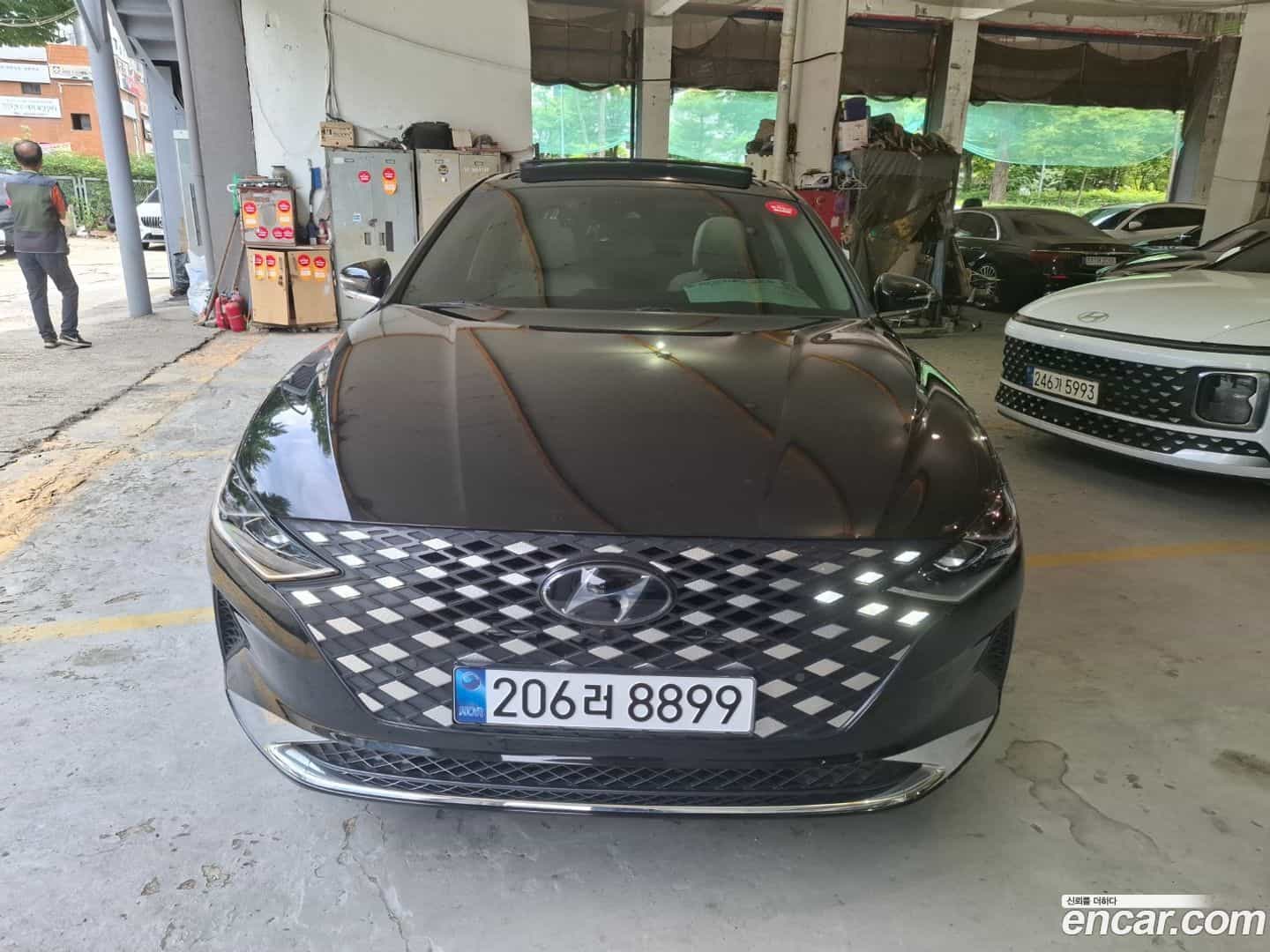 Grandeur Hyundai 2022.3-OUTER-002