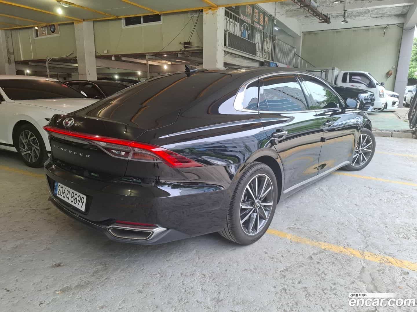 Grandeur Hyundai 2022.3-OUTER-004