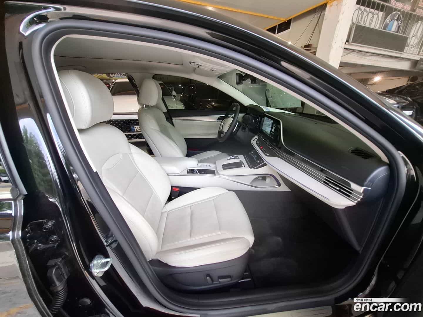Grandeur Hyundai 2022.3-OPTION-023