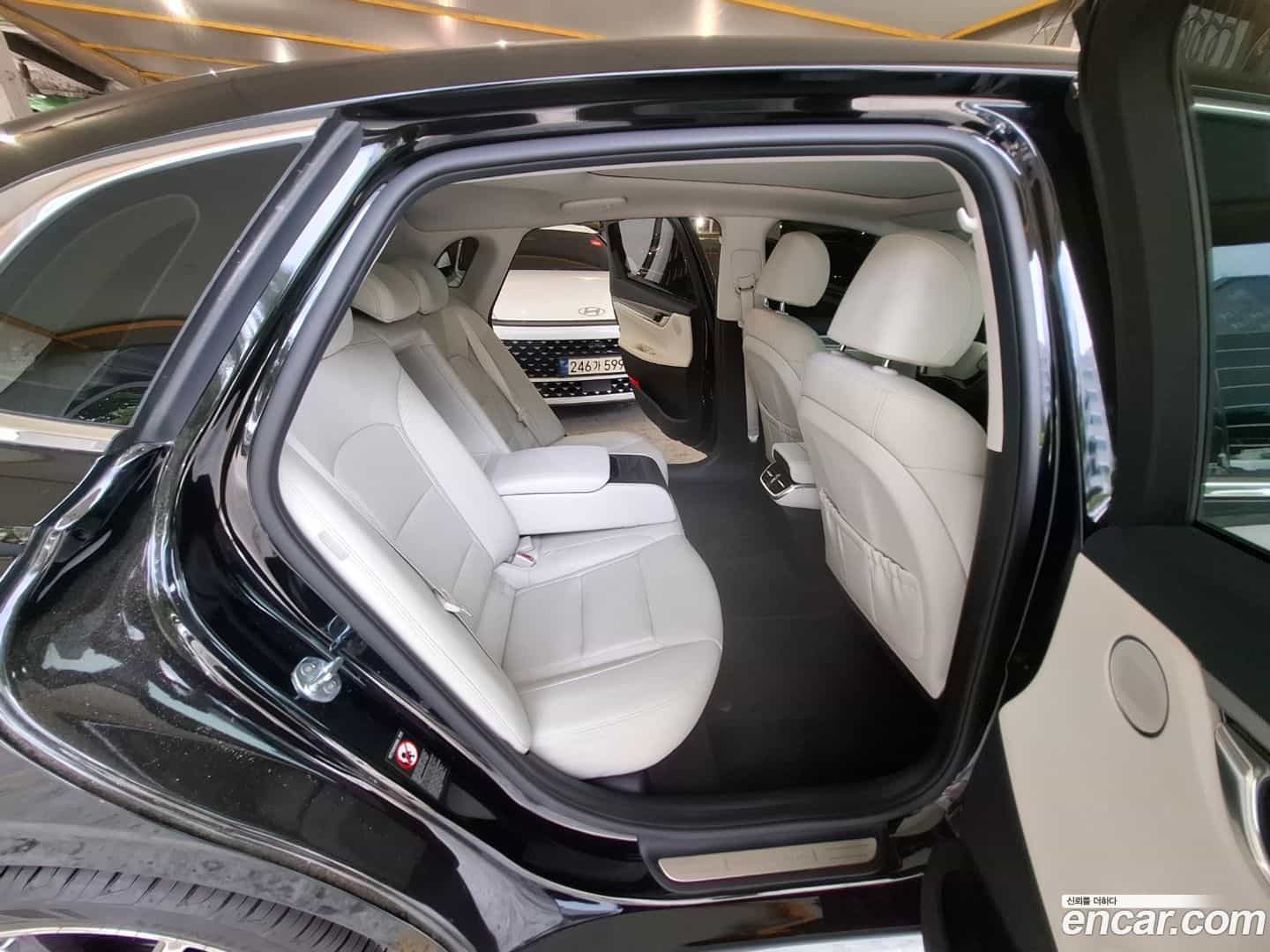 Grandeur Hyundai 2022.3-OPTION-024