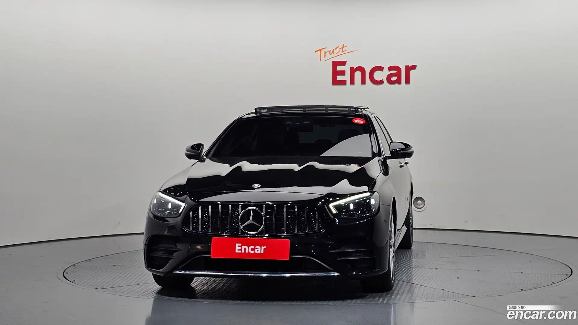 E-Class Mercedes-Benz 2022.8-OUTER-003