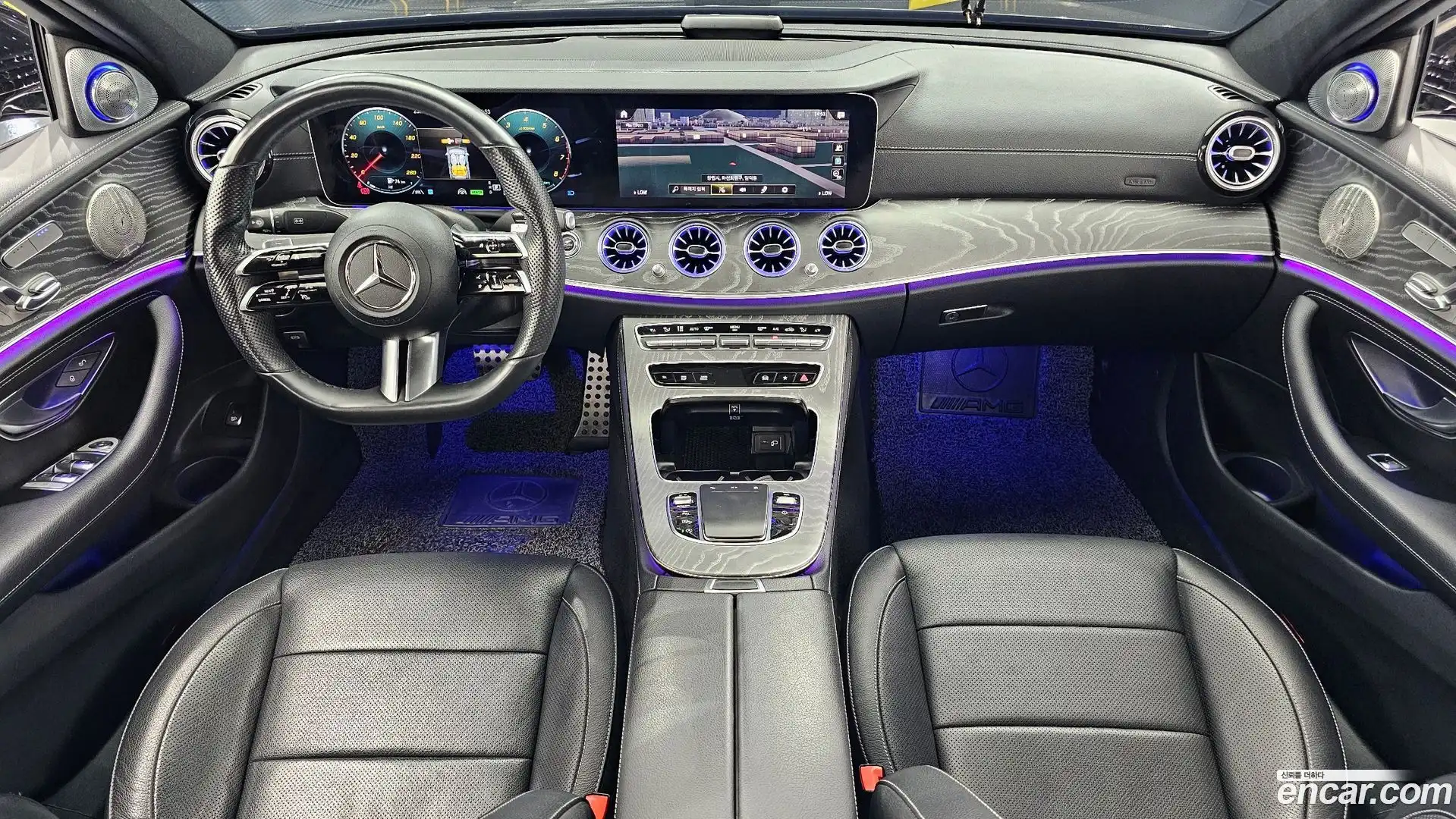 E-Class Mercedes-Benz 2022.8-INNER-007