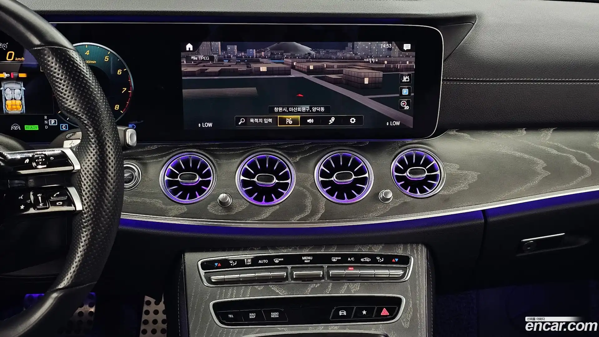 E-Class Mercedes-Benz 2022.8-OPTION-018