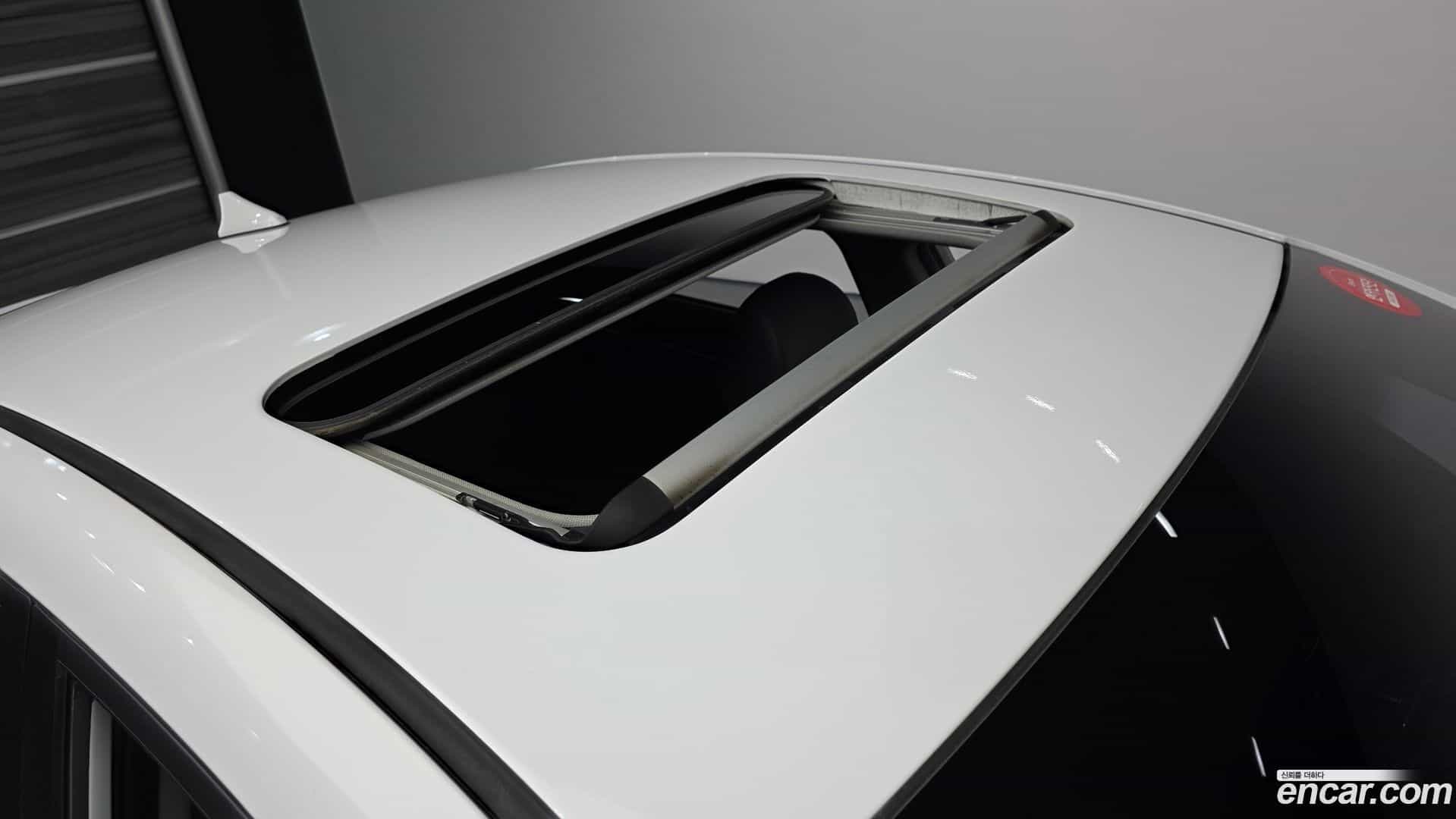 AVANTE Hyundai 2017.0-OPTION-023