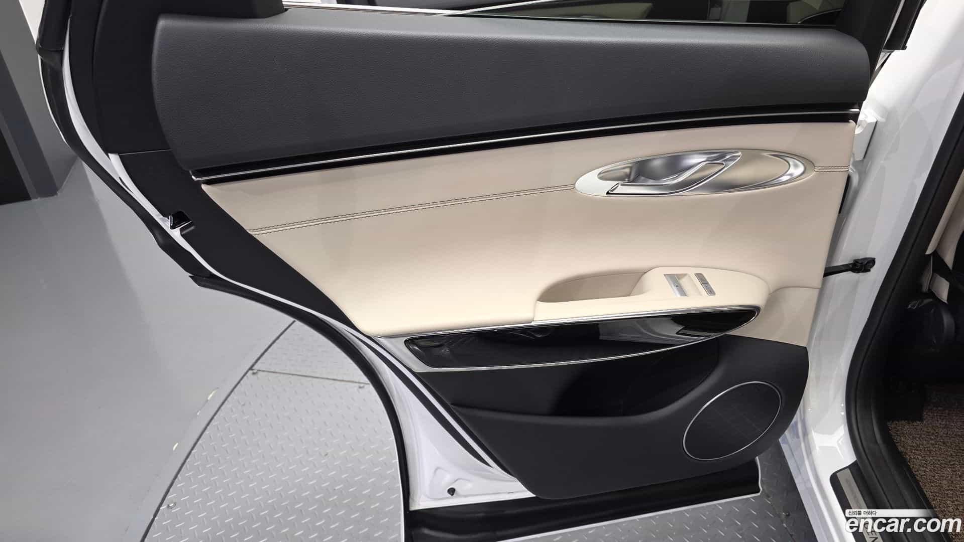 GV70 Genesis 2024.1-INNER-035