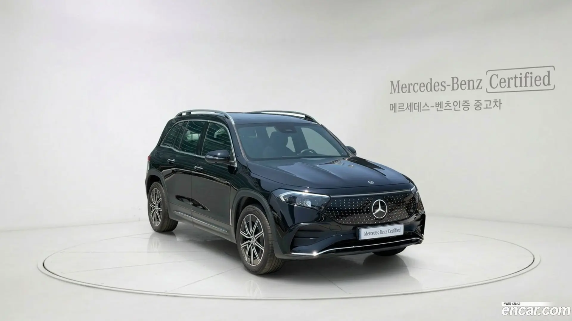 Main__Slider__Photo:EQB Mercedes-Benz 2025.7-0