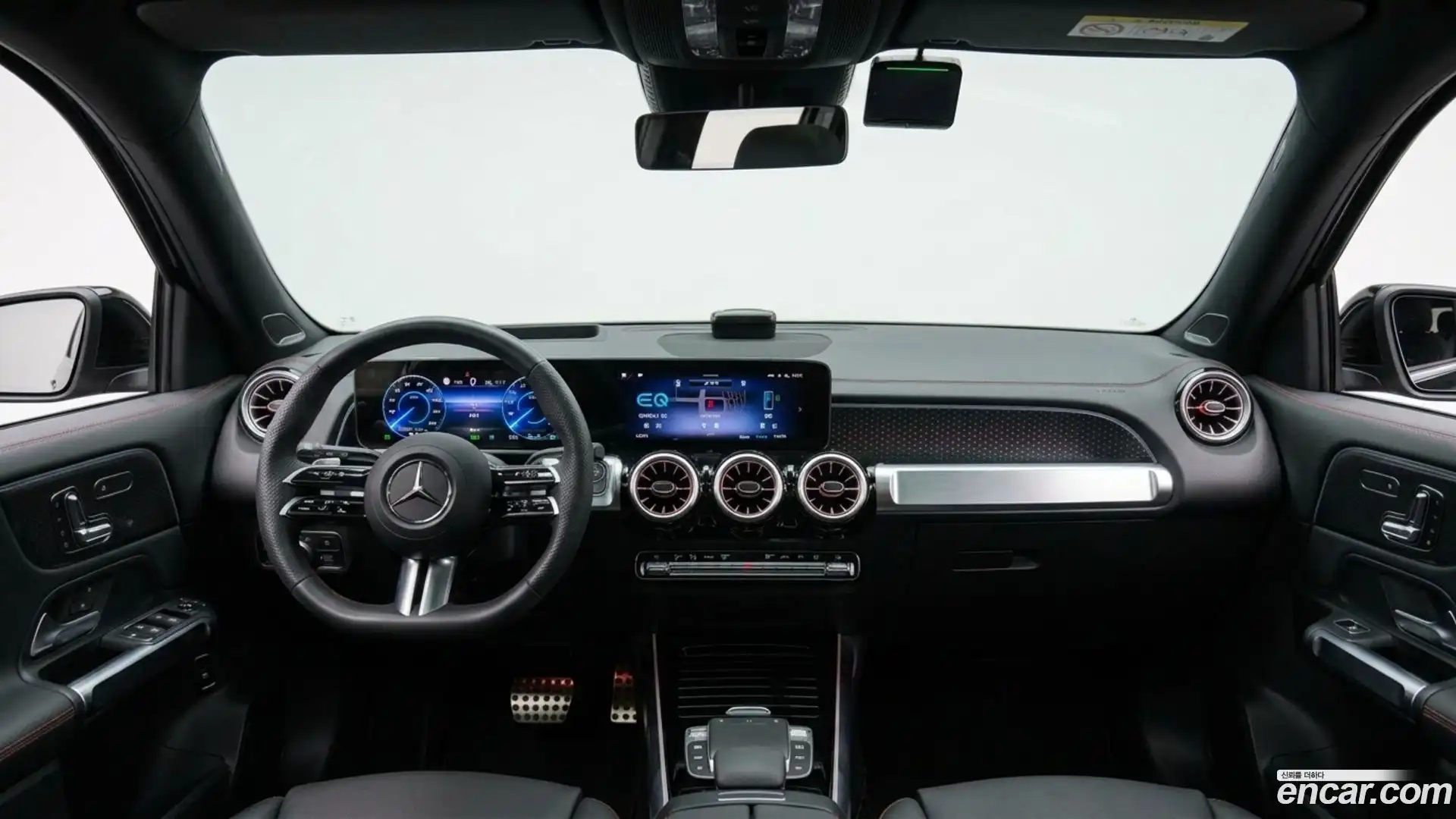 EQB Mercedes-Benz 2025.7-INNER-007
