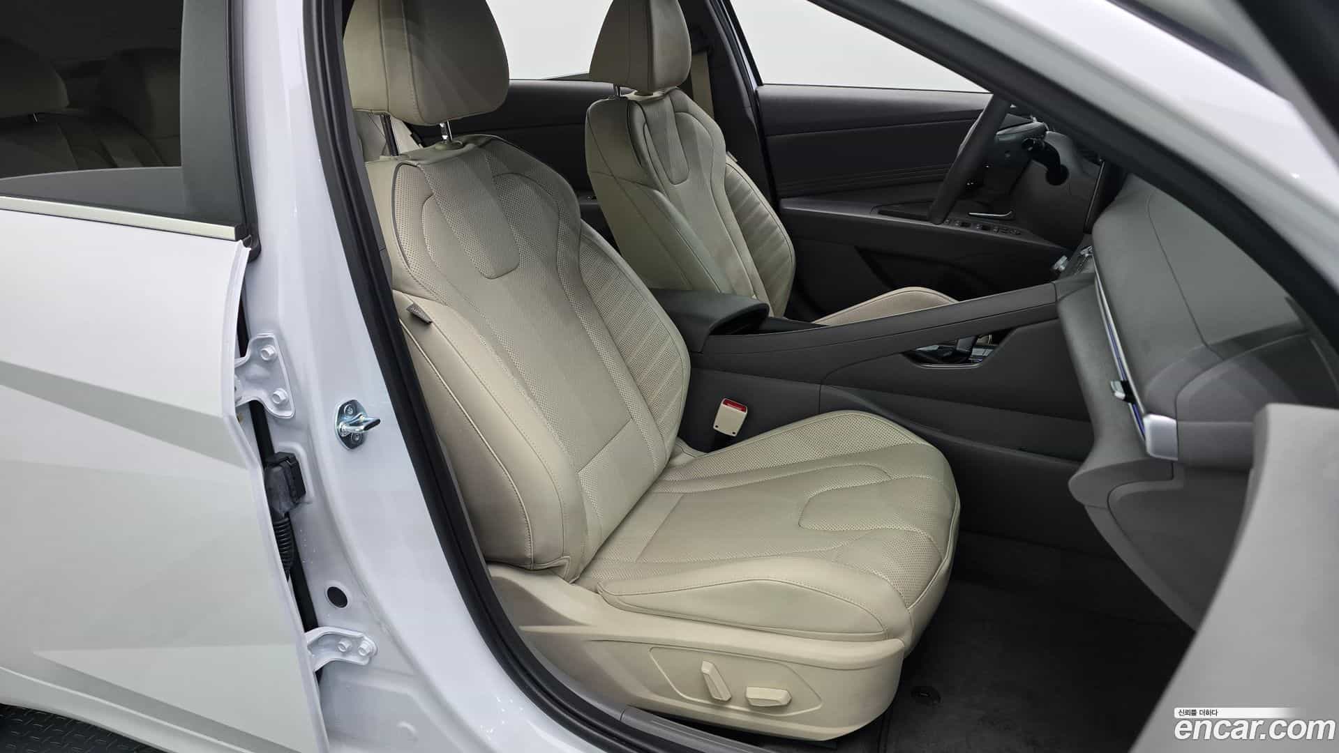 AVANTE Hyundai 2025.9-INNER-036