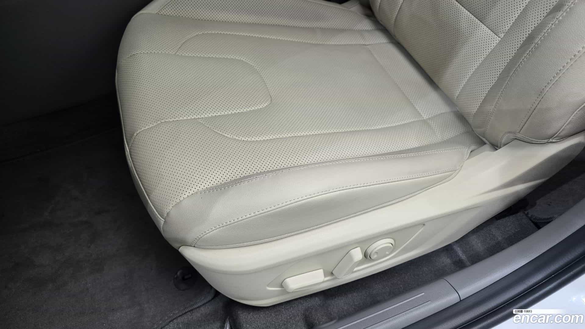 AVANTE Hyundai 2025.9-OPTION-045