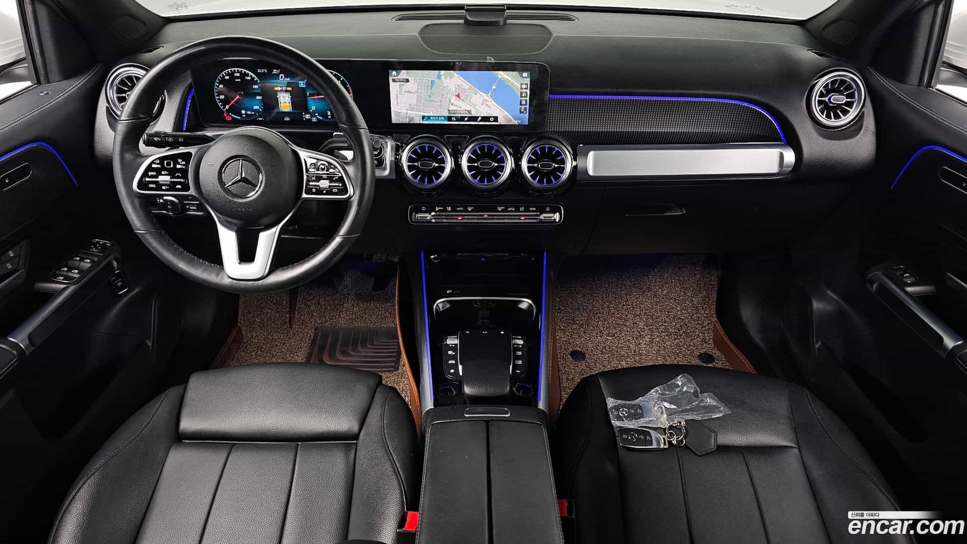 GLB-Class Mercedes-Benz 2022.3-INNER-007