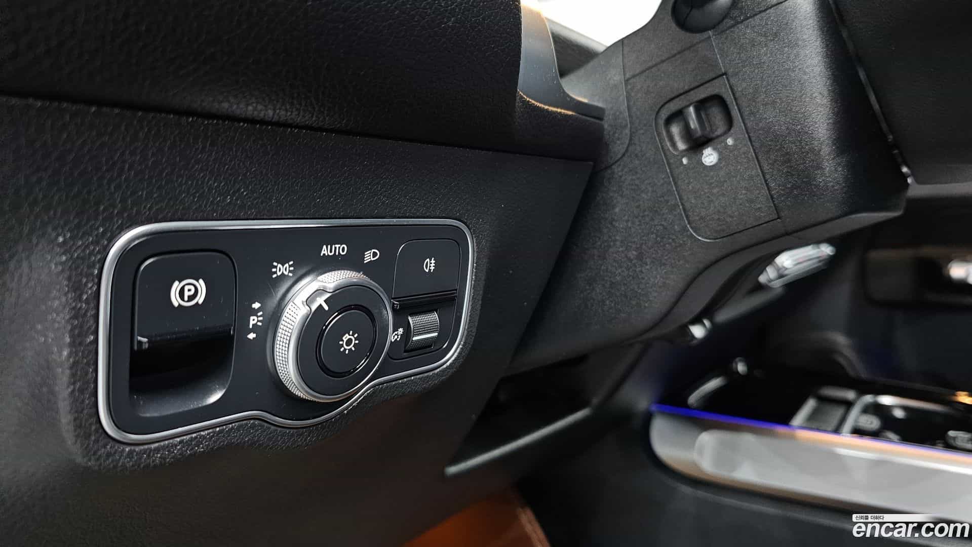 GLB-Class Mercedes-Benz 2022.3-OPTION-023