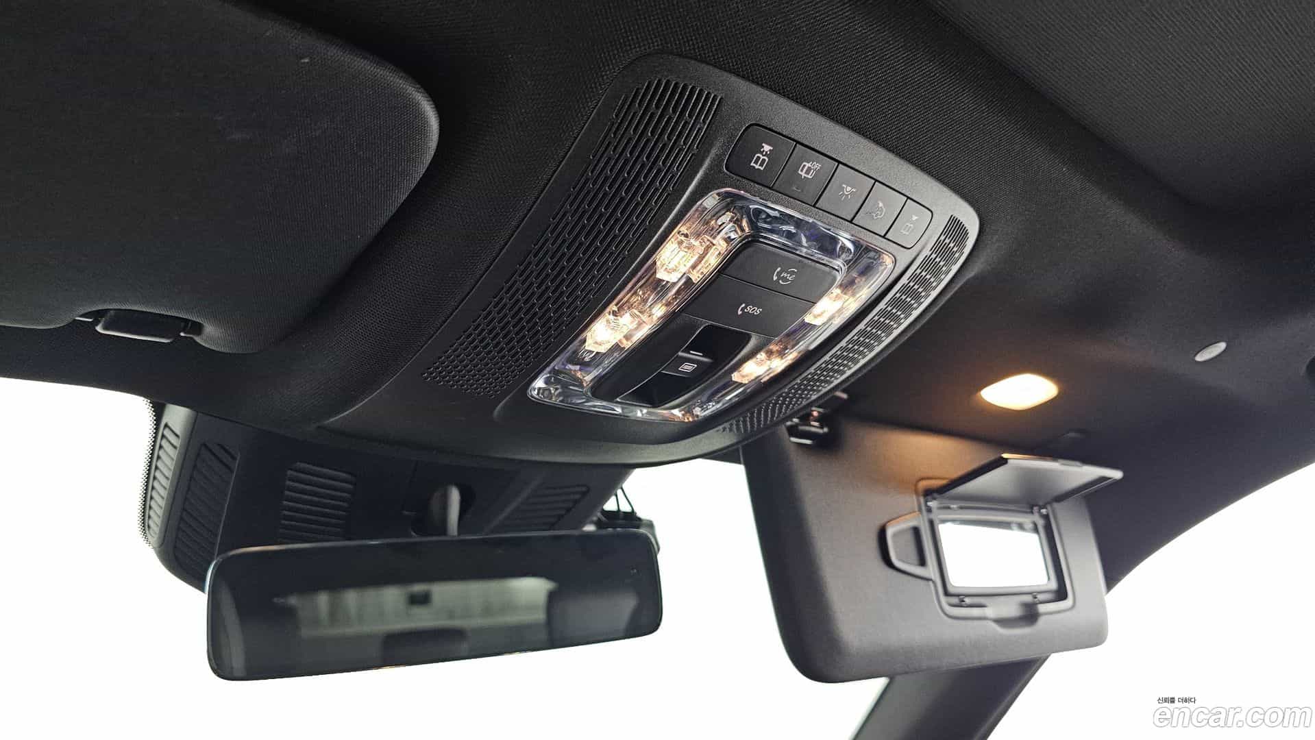 GLB-Class Mercedes-Benz 2022.3-OPTION-040