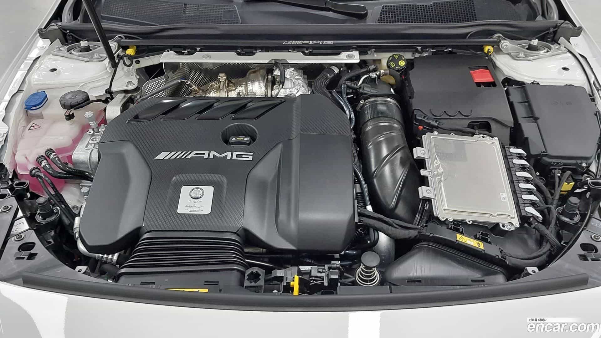 CLA-Class Mercedes-Benz 2025.10-OUTER-006