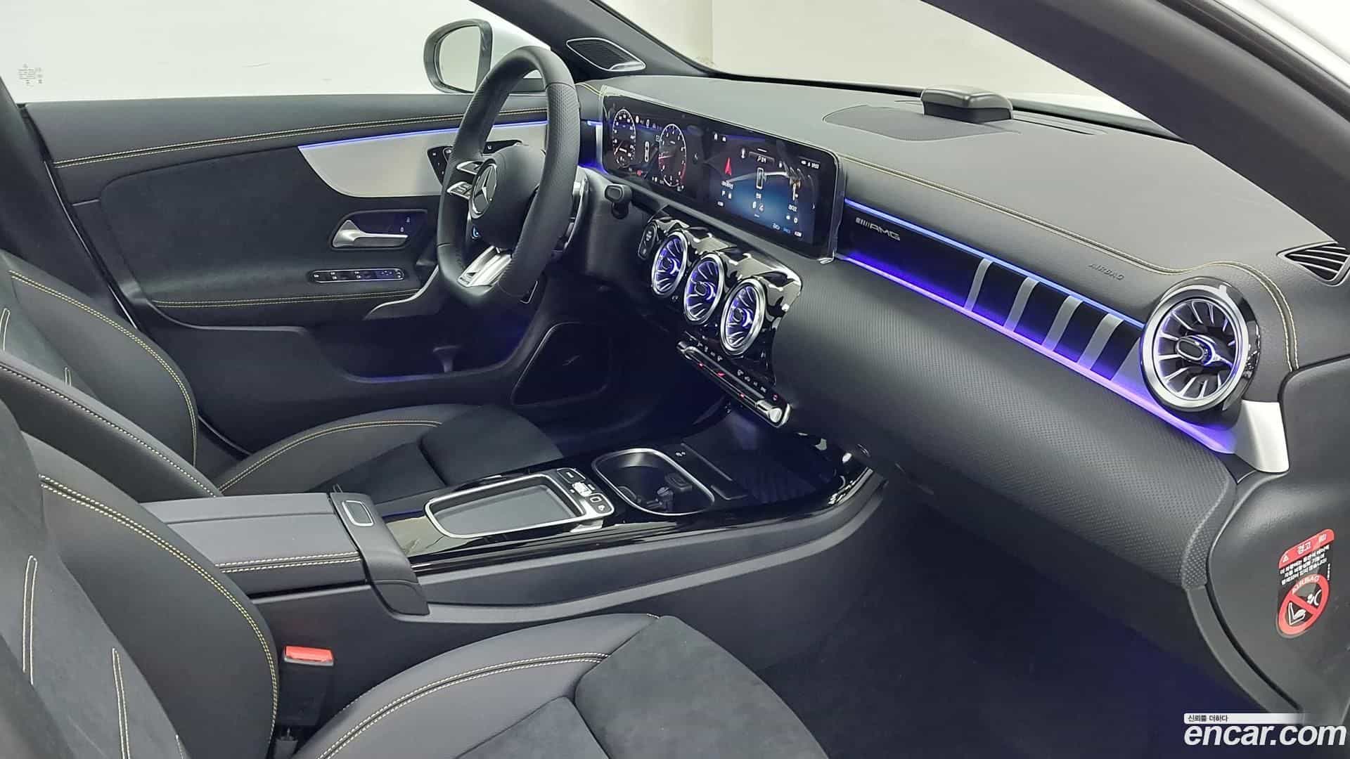 CLA-Class Mercedes-Benz 2025.10-INNER-009